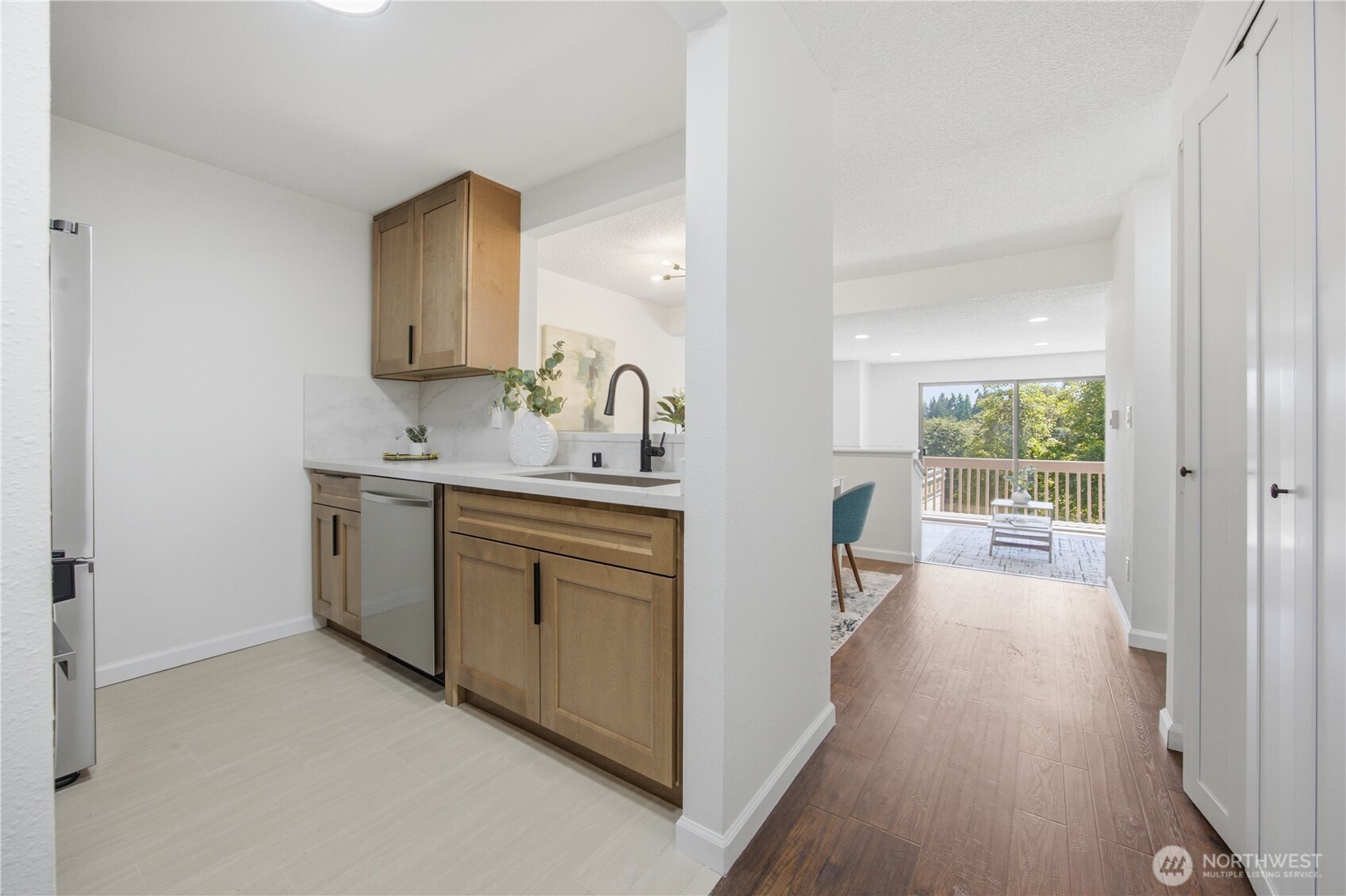 2334 NE 102nd Street #202, Seattle, WA 98125, photo 3 of 27