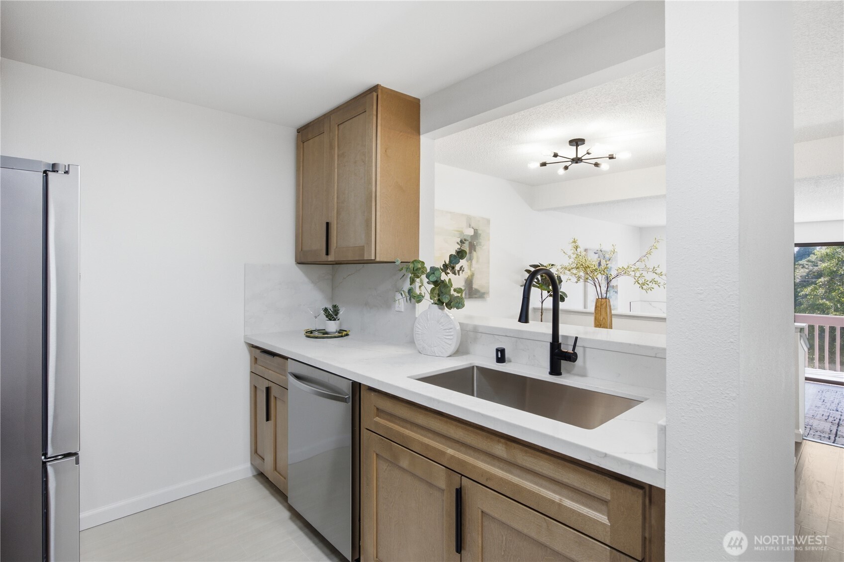 2334 NE 102nd Street #202, Seattle, WA 98125, photo 4 of 27