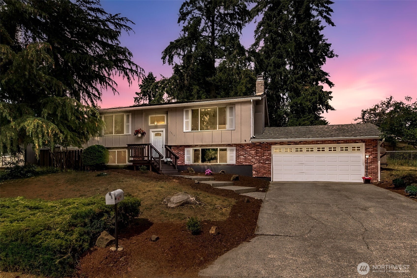7910 Husky Way SE, Lacey, WA 98503, photo 3 of 3