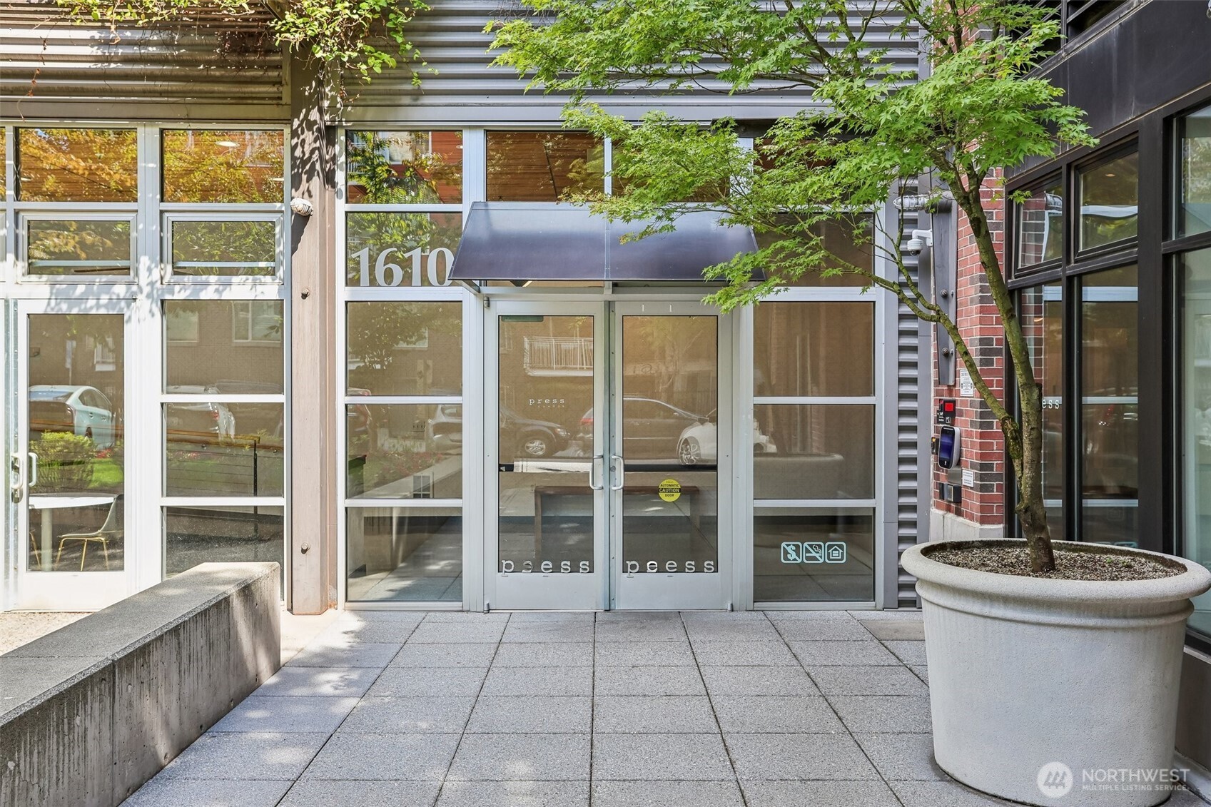 1610 Belmont Avenue #515, Seattle, WA 98122, photo 2 of 27
