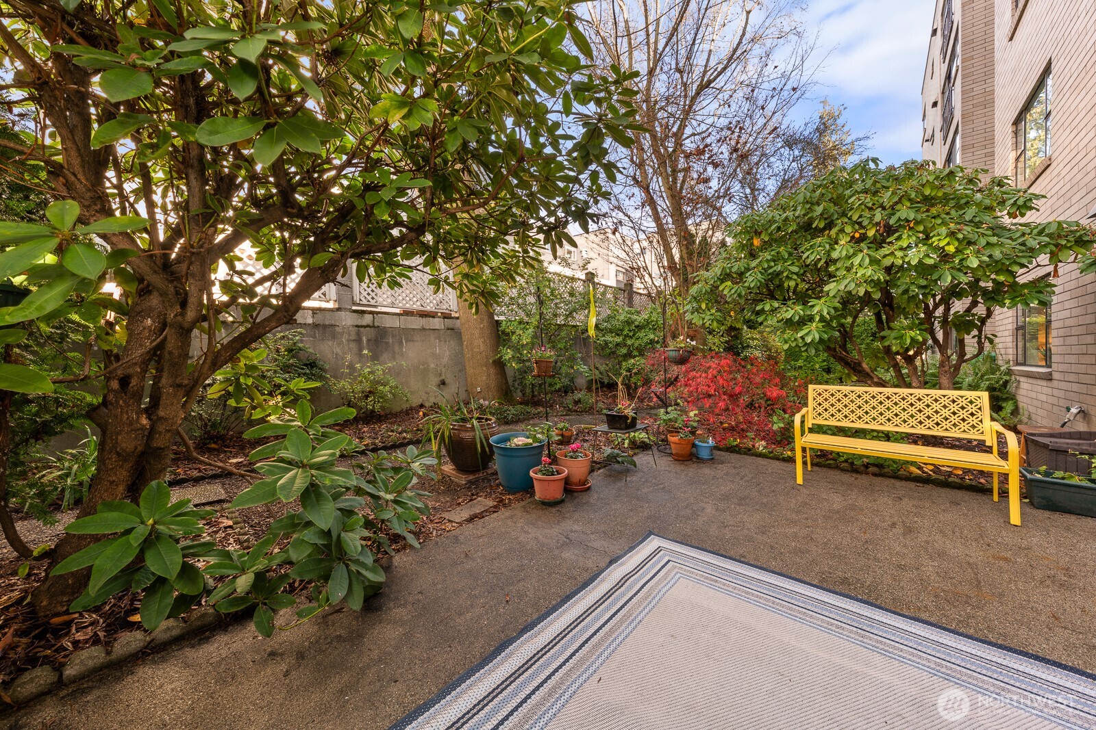 912 3rd Avenue W #101, Seattle, WA 98119-3751, photo 4 of 25