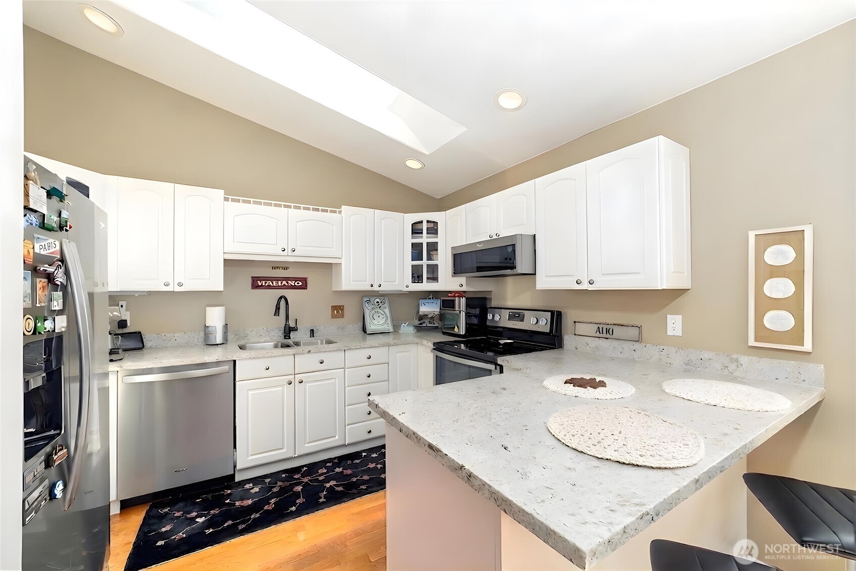 2443 55th Avenue SW #2A, Seattle, WA 98116, photo 3 of 22