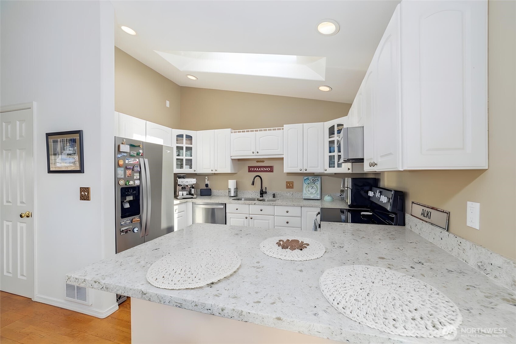 2443 55th Avenue SW #2A, Seattle, WA 98116, photo 4 of 22