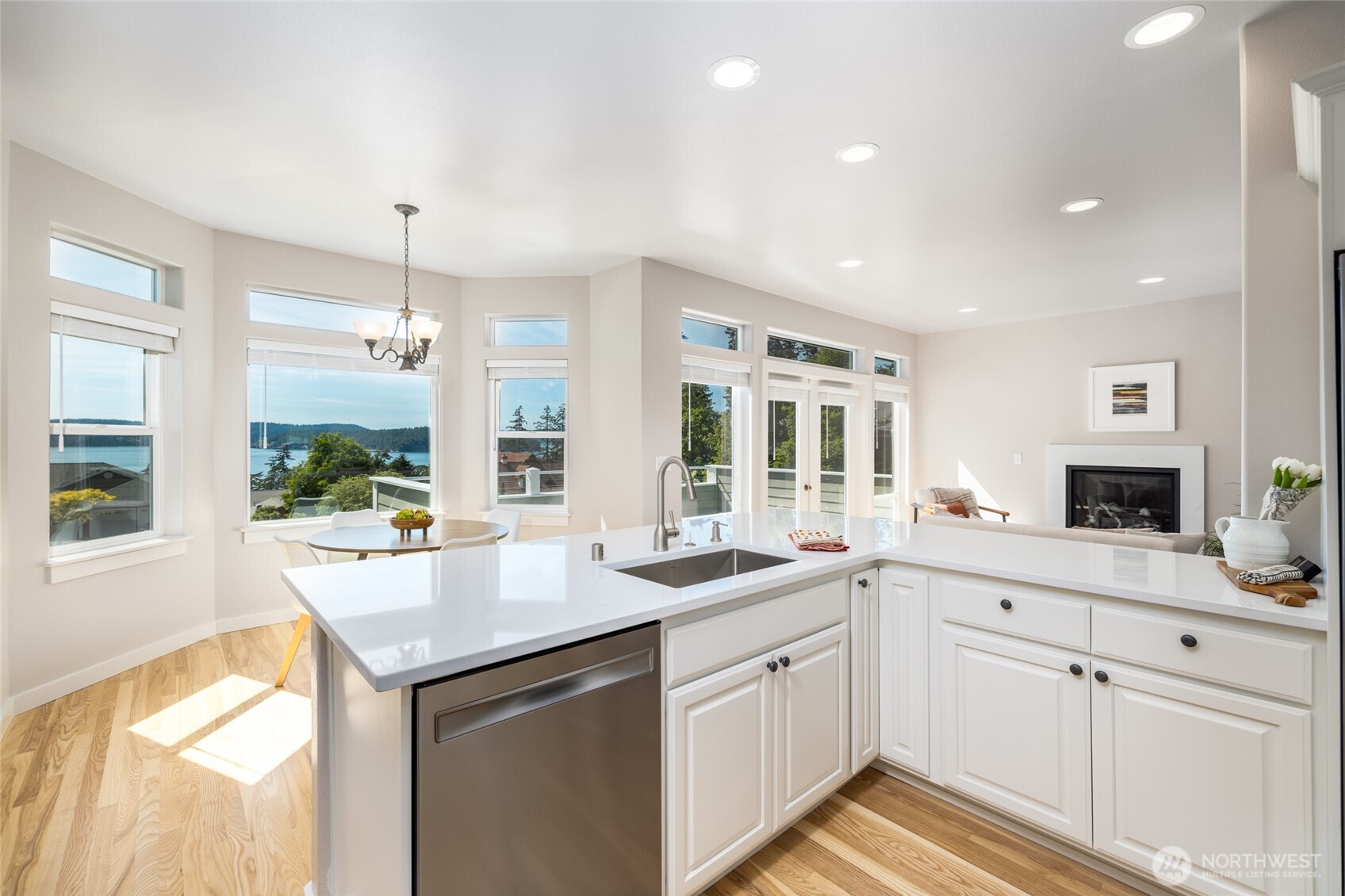 9924 Sunset Drive