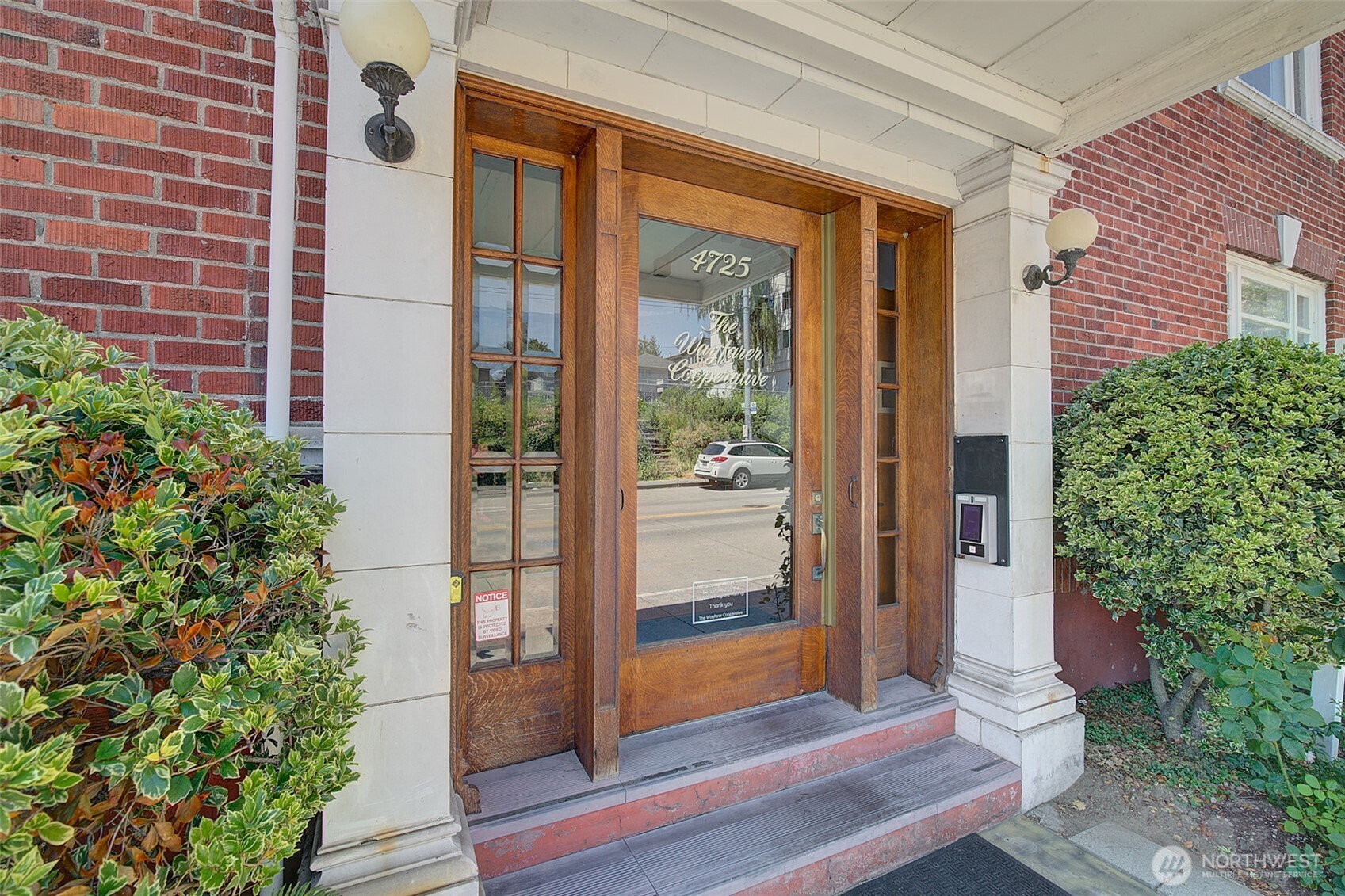 4725 15th Avenue NE #16