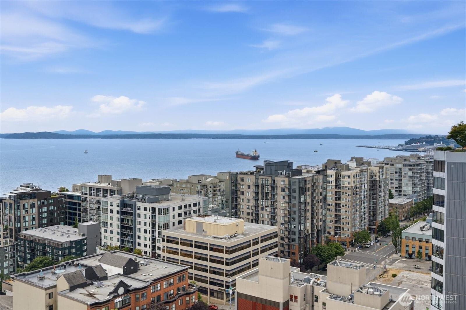 121 Vine Street #2004