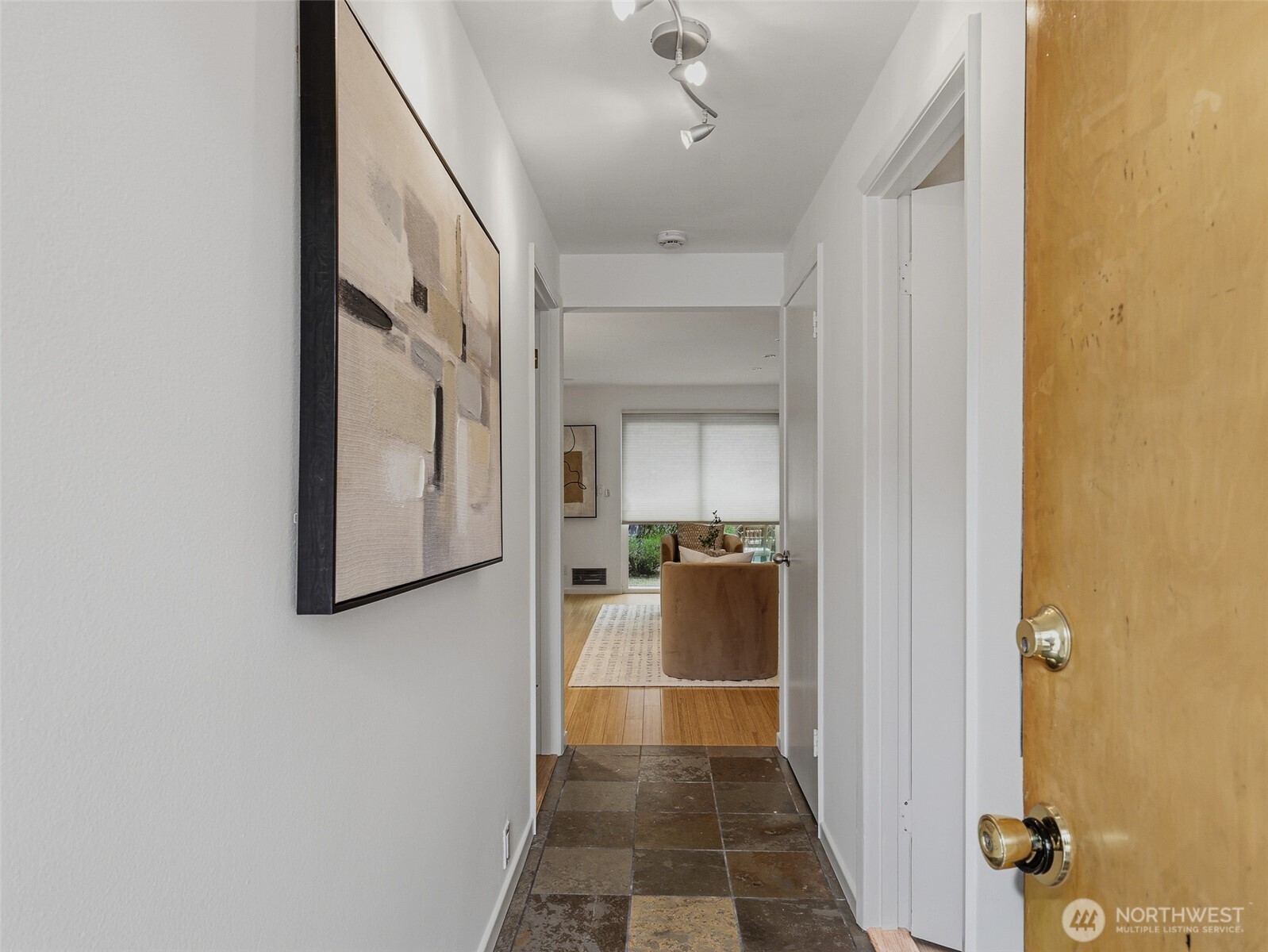 8701 35th Avenue NE #Apt 4, Seattle, WA 98115, photo 4 of 36