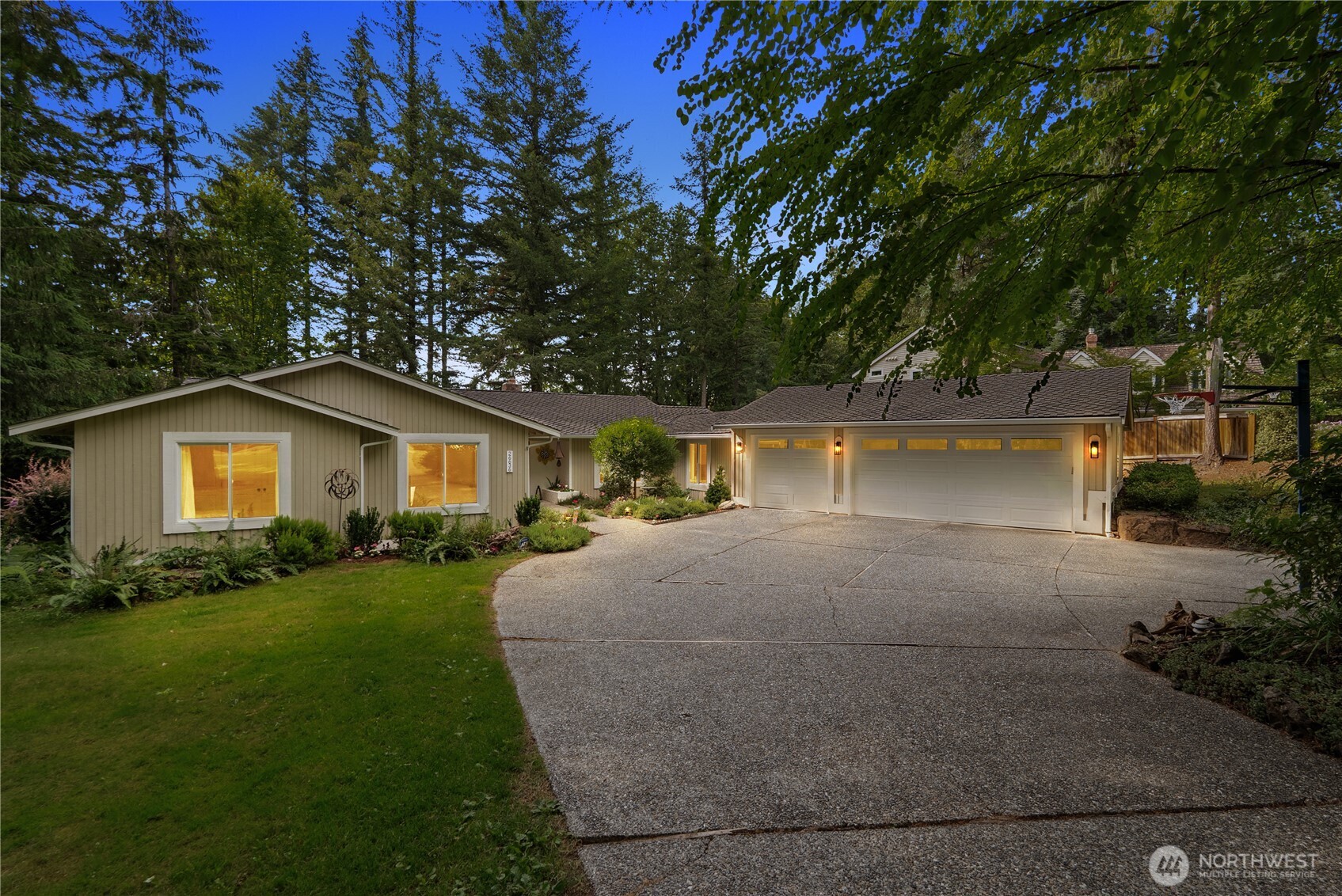 26636 SE 31st, Sammamish, WA 98075, photo 2 of 2