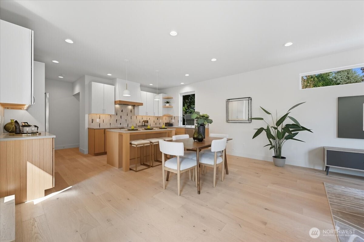 13047 39th Avenue NE #A, Seattle, WA 98125, photo 3 of 23