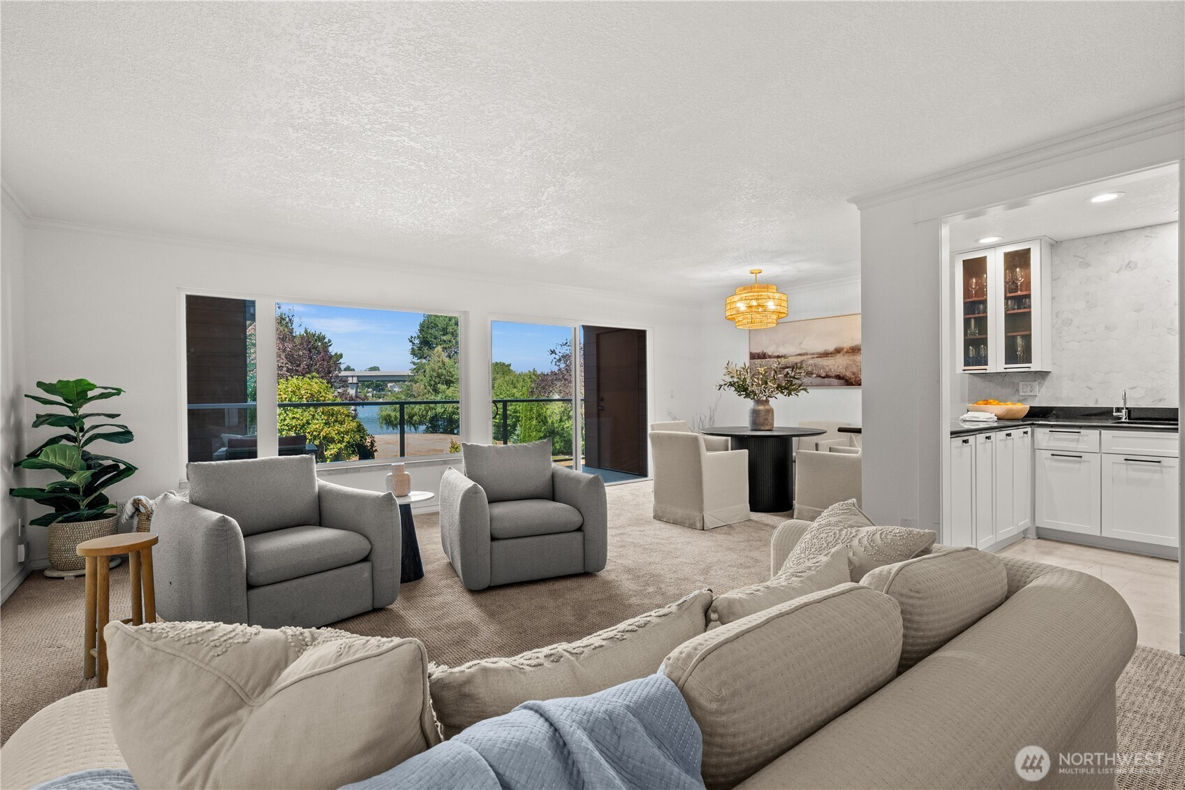 2501 Canterbury Lane E #203, Seattle, WA 98112, photo 4 of 34