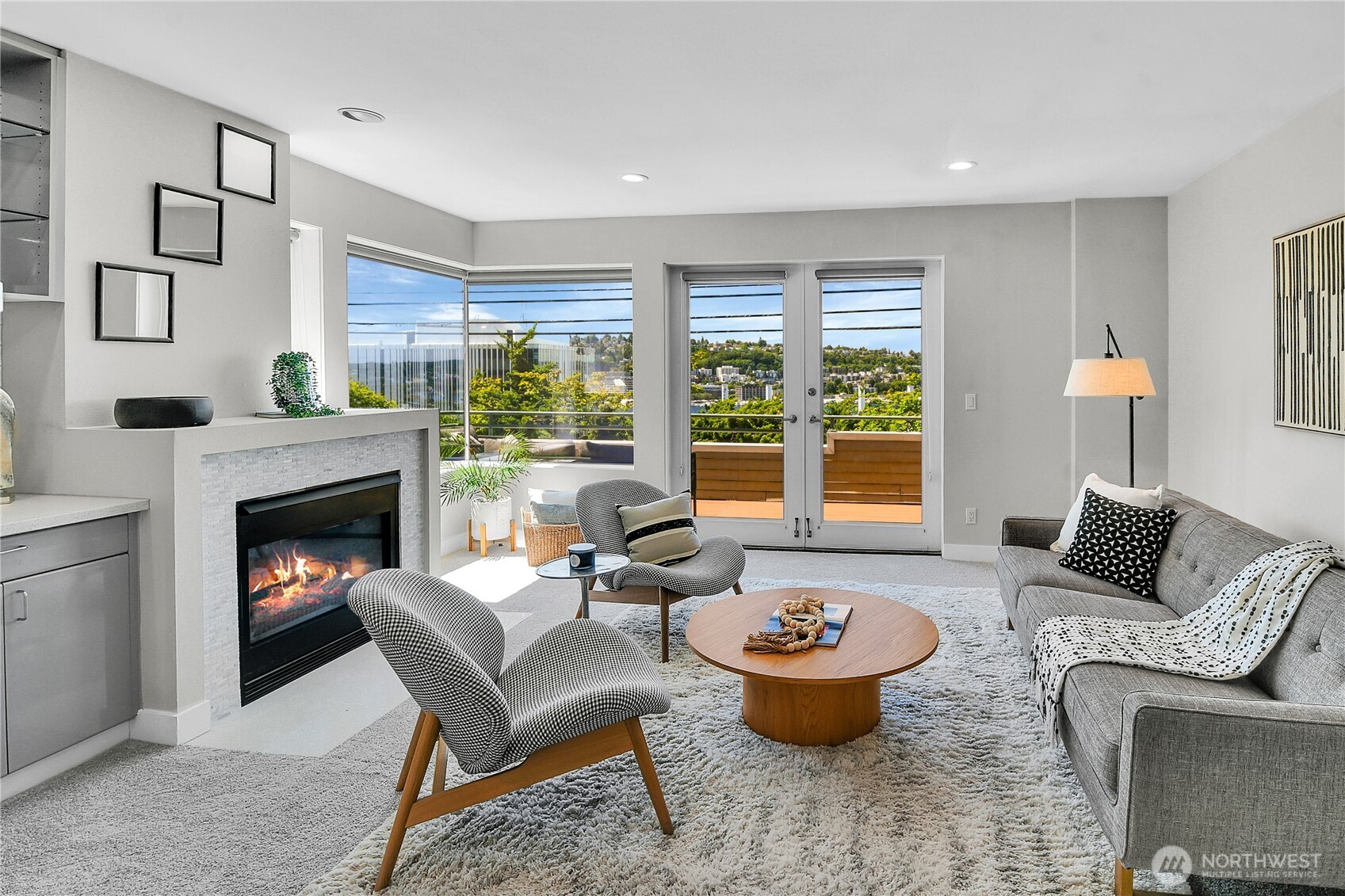 1202 Lakeview Boulevard E #1, Seattle, WA 98102, photo 4 of 20