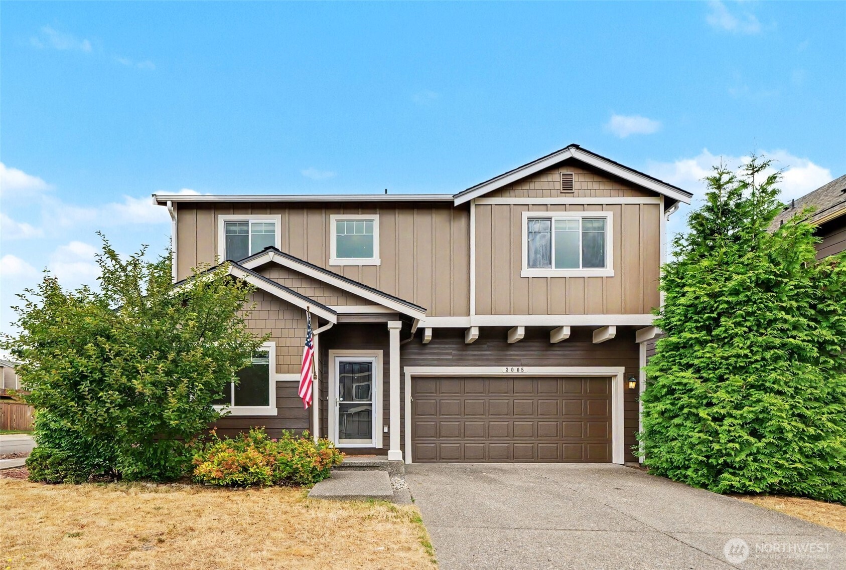 3005 Eagle Loop NE