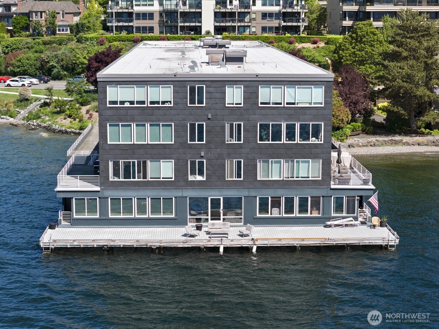 733 Lake Street S #301, Kirkland, WA 98033, listed at 733 Lakeside