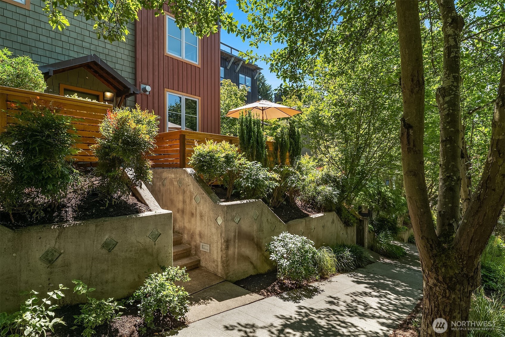 3824 Evanston Avenue N #11, Seattle, WA 98103, photo 2 of 35