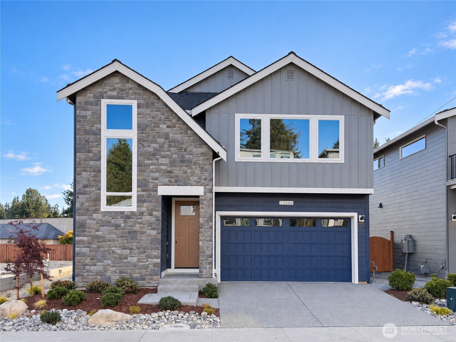 22006 81st Place W, Edmonds, WA 98026, photo 2 of 2