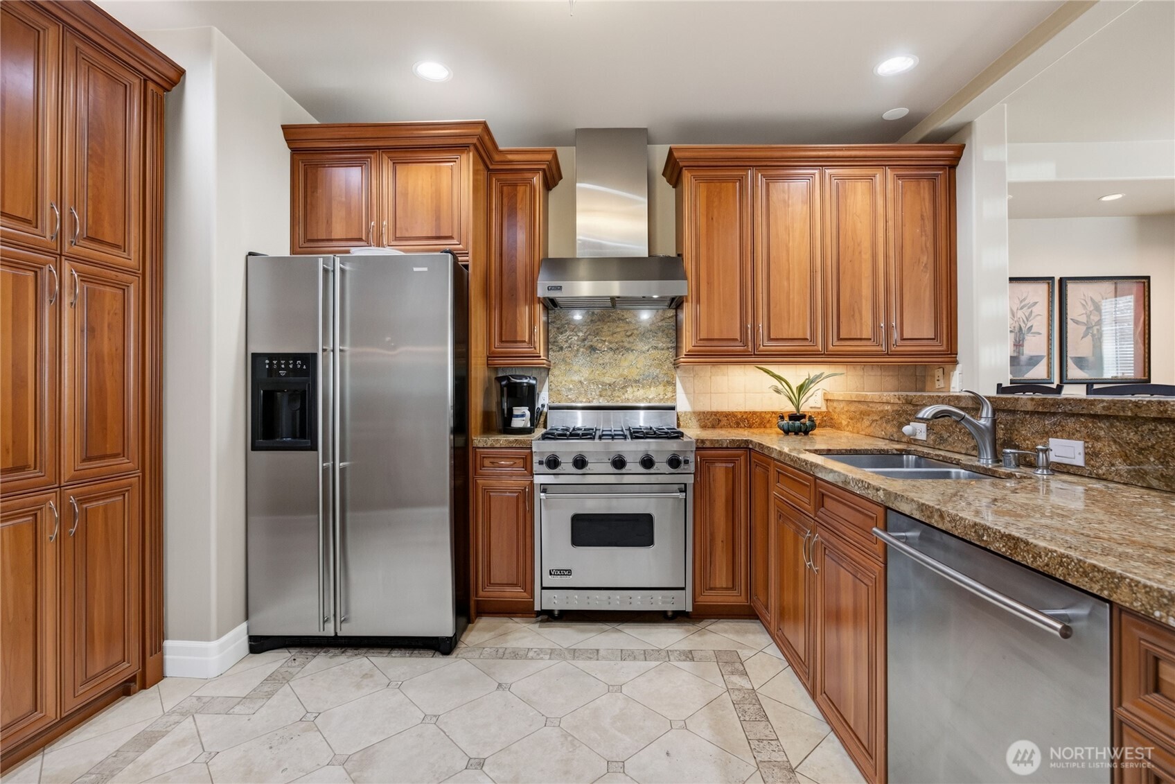 2551 Thorndyke Avenue W #402, Seattle, WA 98199, photo 5 of 38