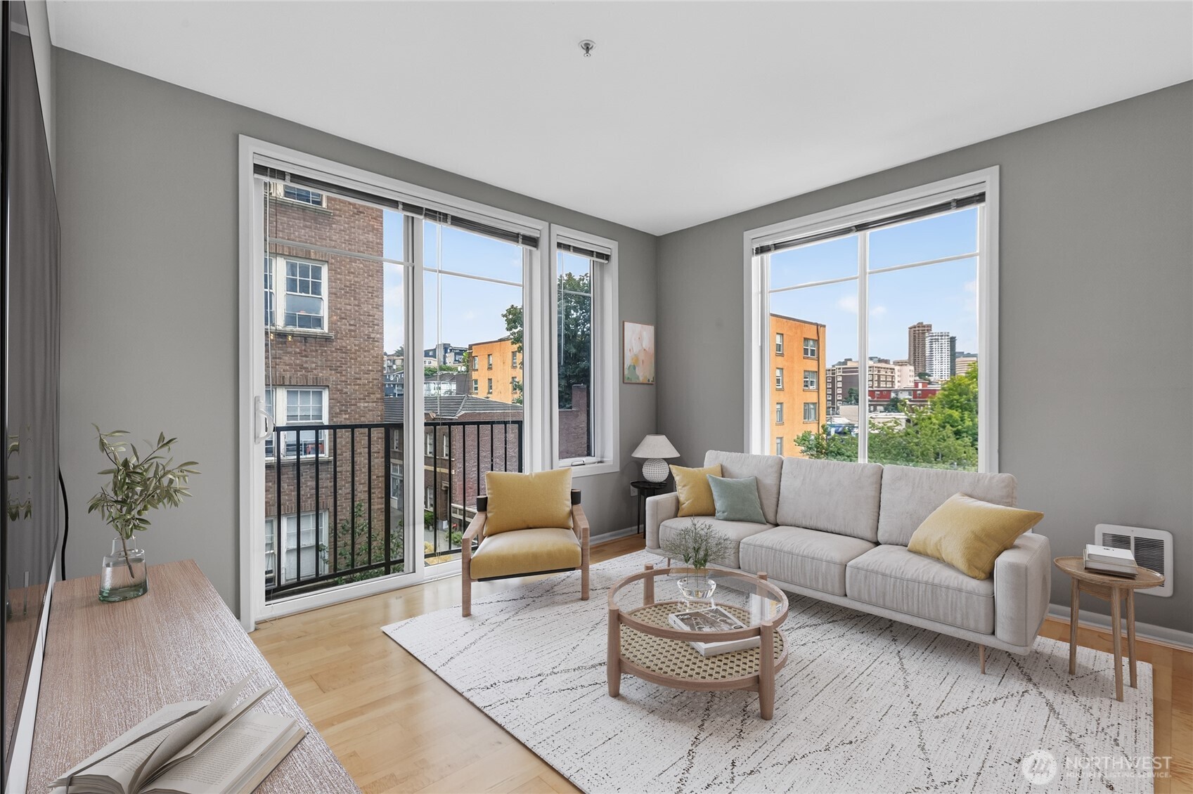 124 Bellevue Avenue E #601, Seattle, WA 98102, photo 2 of 29