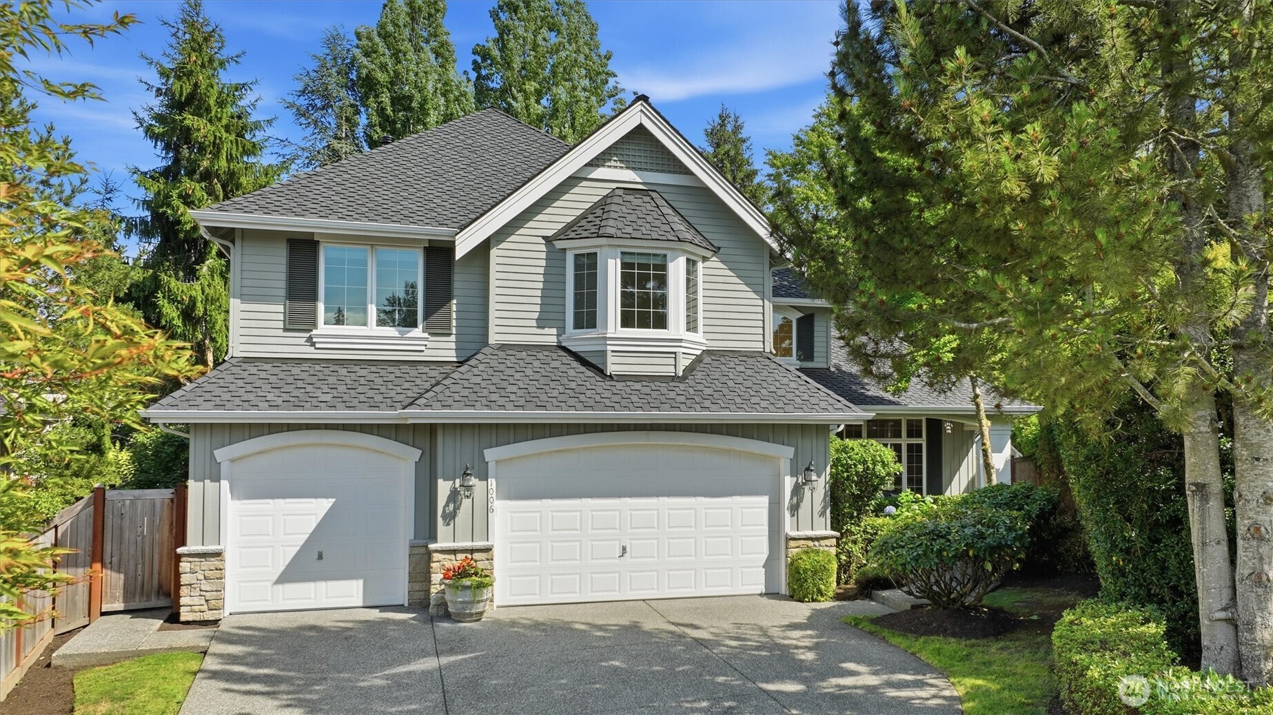 1006 270th Court SE, Sammamish, WA 98075, photo 2 of 2