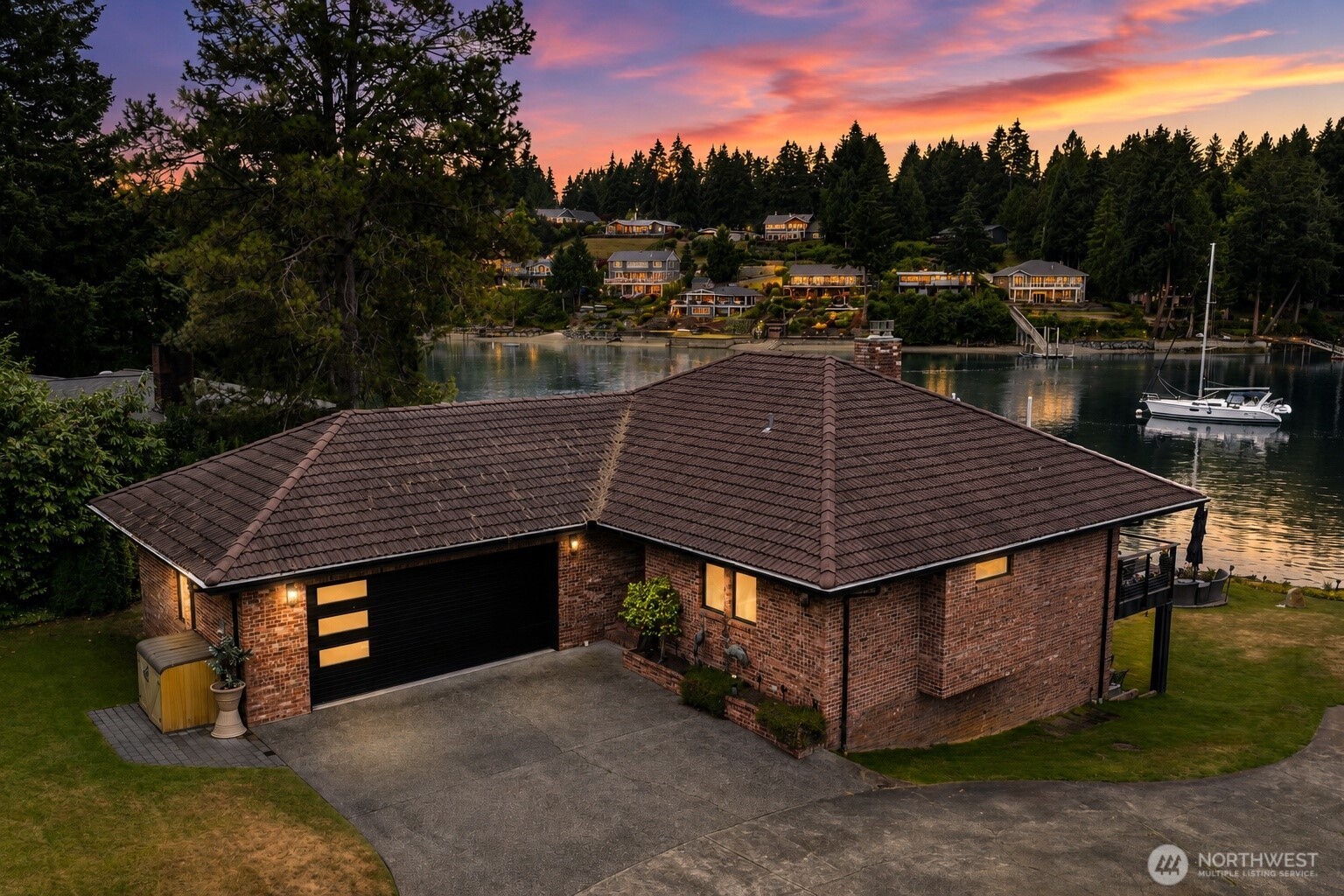 3510 East Bay Drive NW