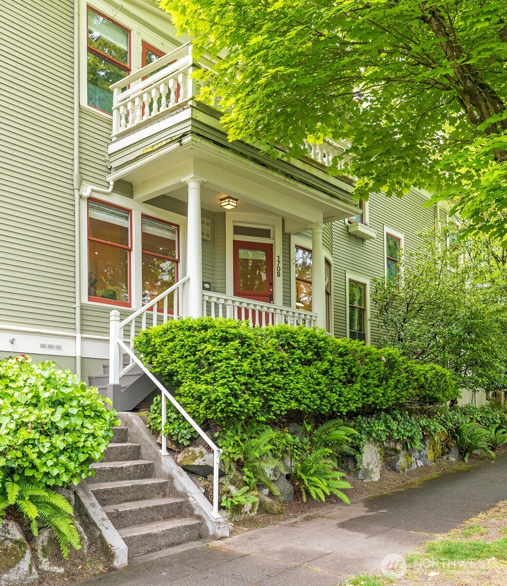 1709 E Republican Street #6, Seattle, WA 98112, photo 2 of 19