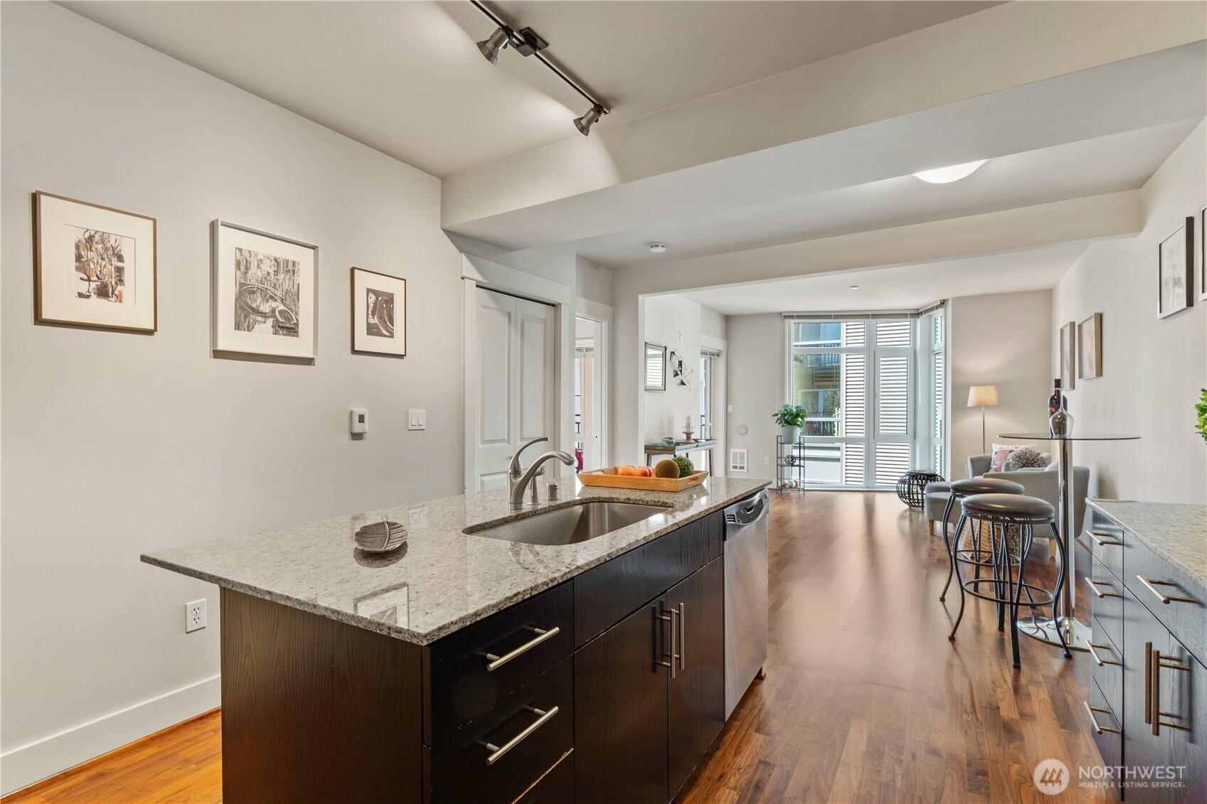 699 John Street #507, Seattle, WA 98109, photo 4 of 32