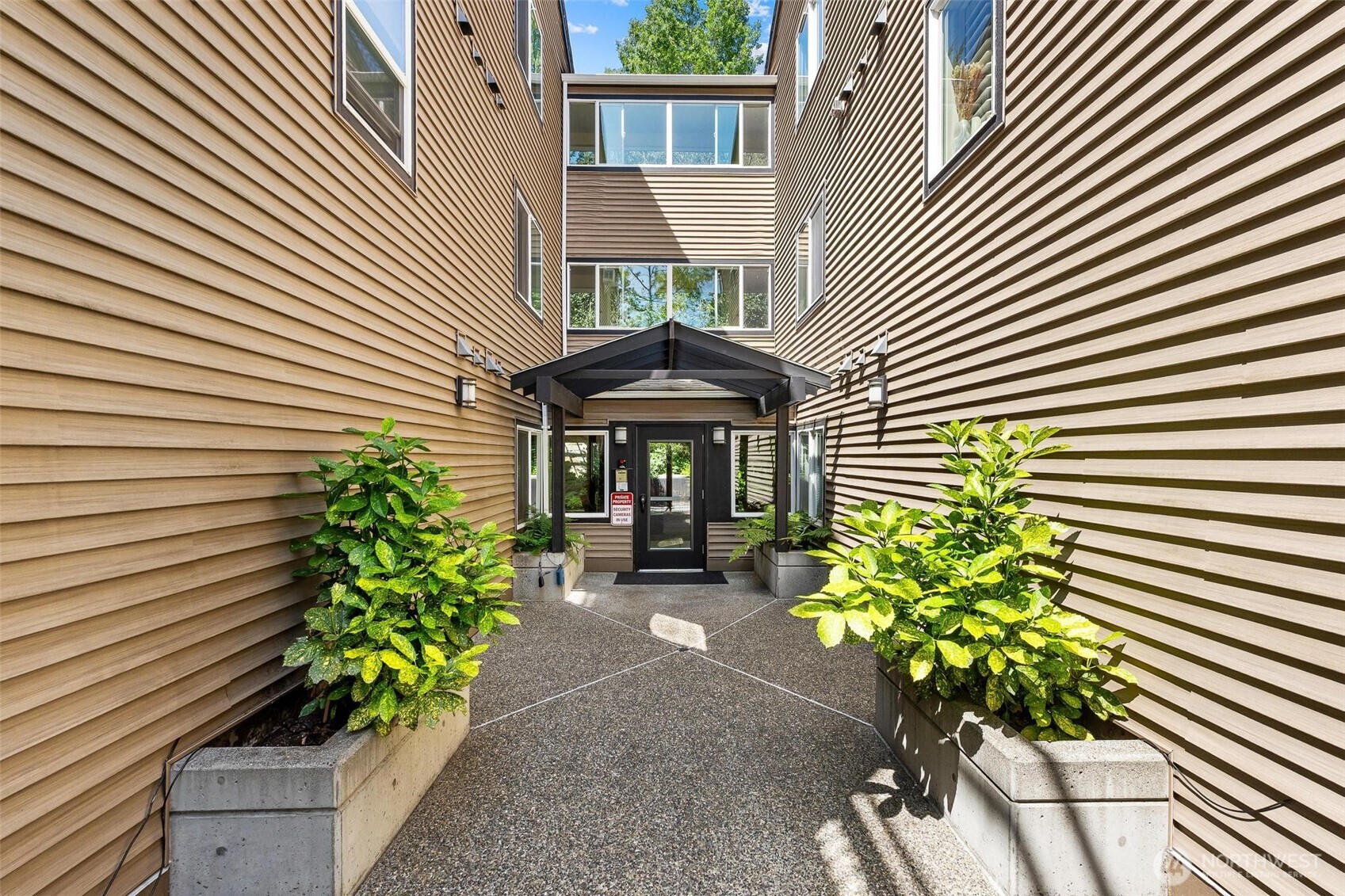 215 20th Avenue E #201, Seattle, WA 98112, photo 2 of 37