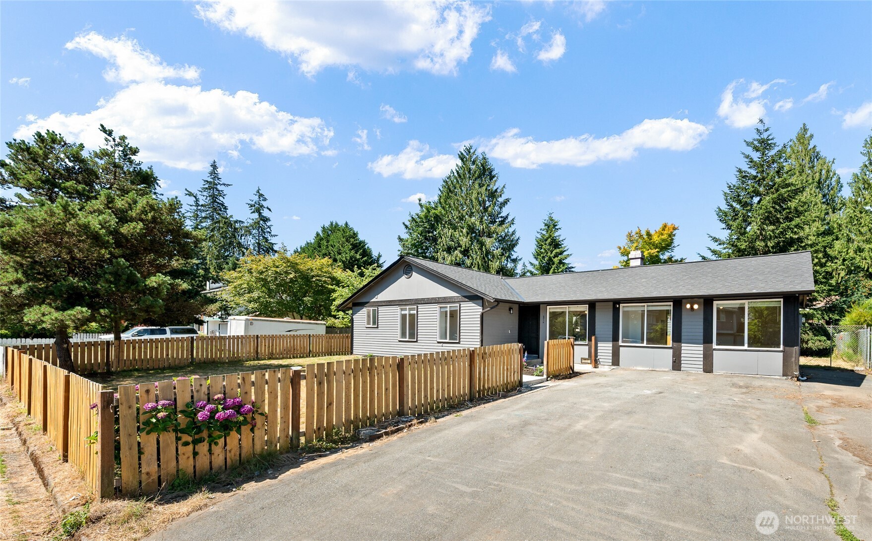 6914 21st Drive NE