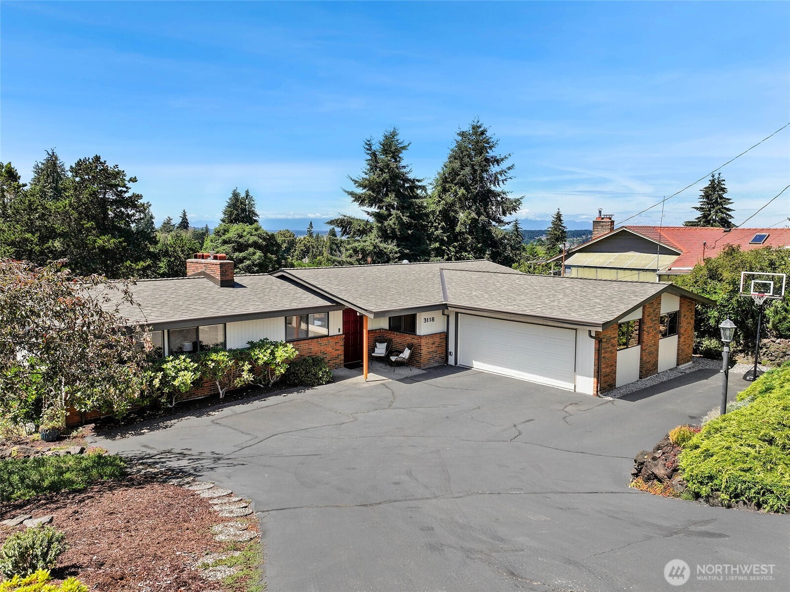 3118 Sylvan Drive W