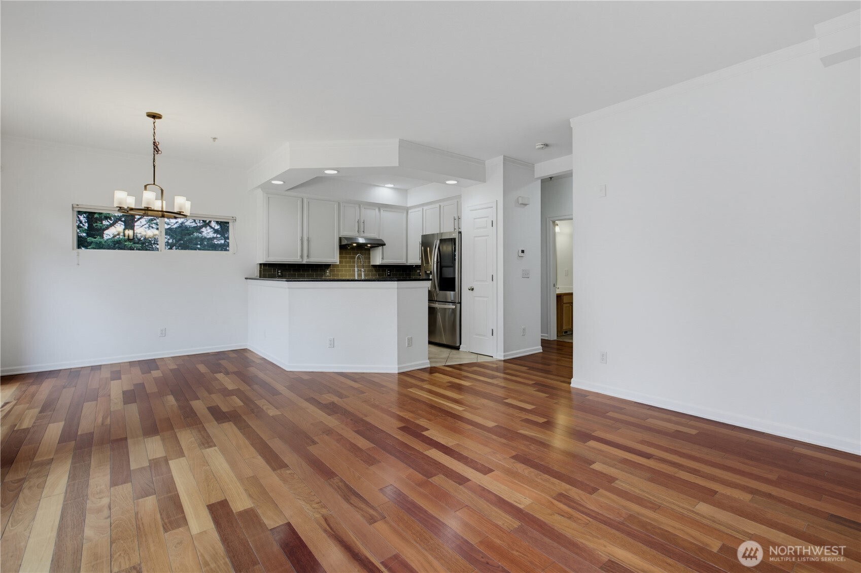 9729 26th Avenue SW #404, Seattle, WA 98106, photo 5 of 33