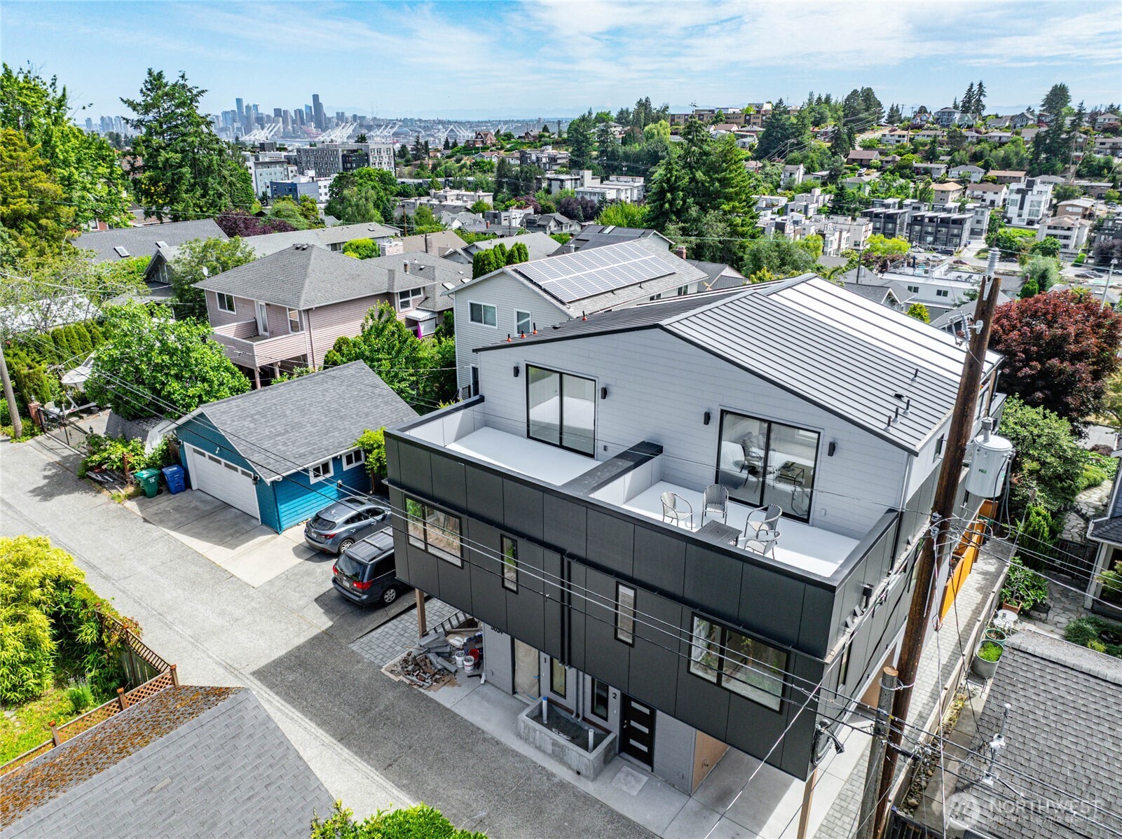 5039 41st Avenue SW #1, Seattle, WA 98136, photo 2 of 36