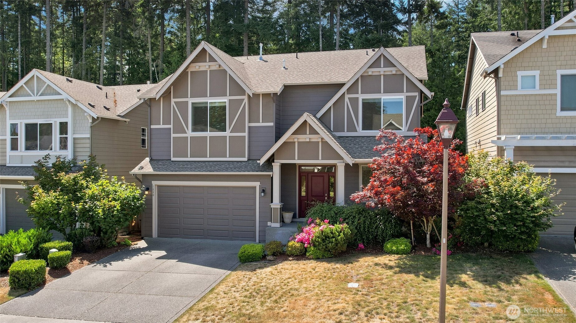1880 Claret Loop NW