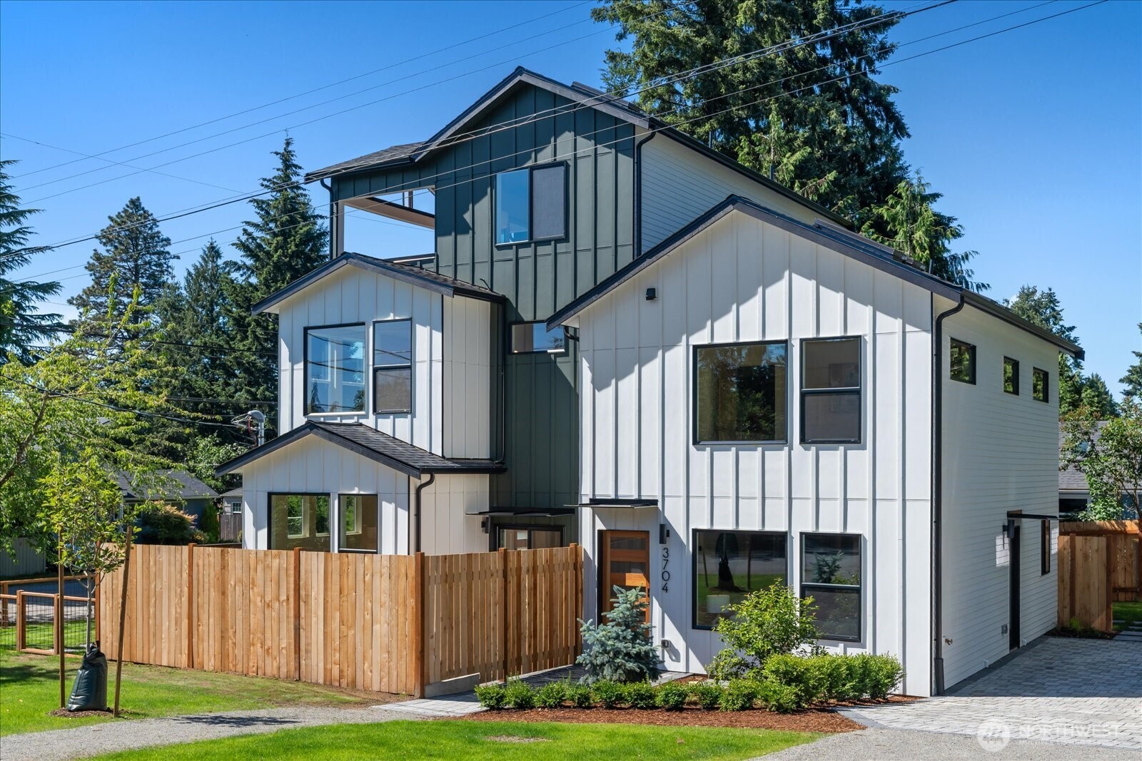 3704 NE 137th Street