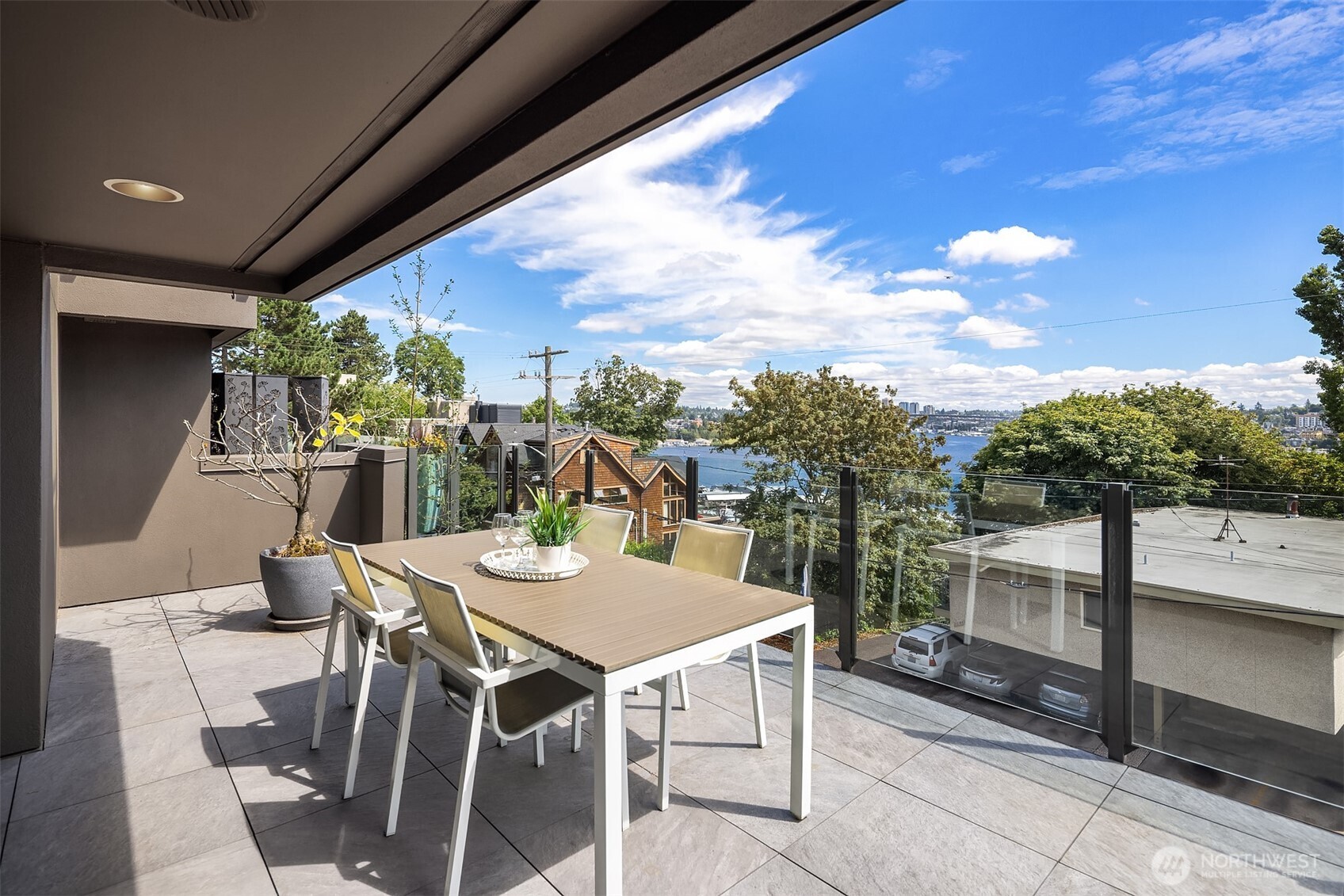 2040 Waverly Place N #302, Seattle, WA 98109, photo 5 of 33