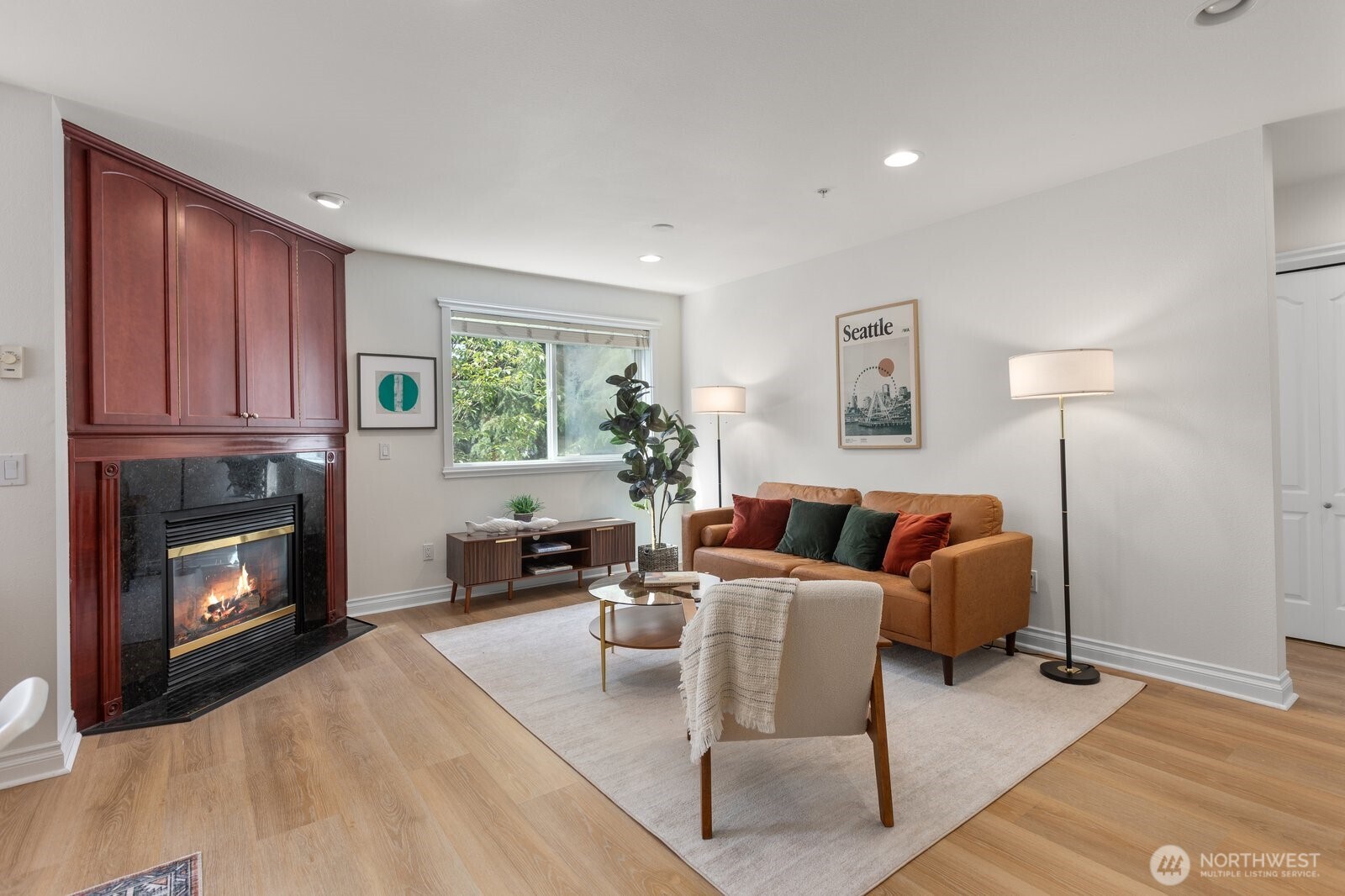717 E Denny Way #3A, Seattle, WA 98122-6738, photo 5 of 37