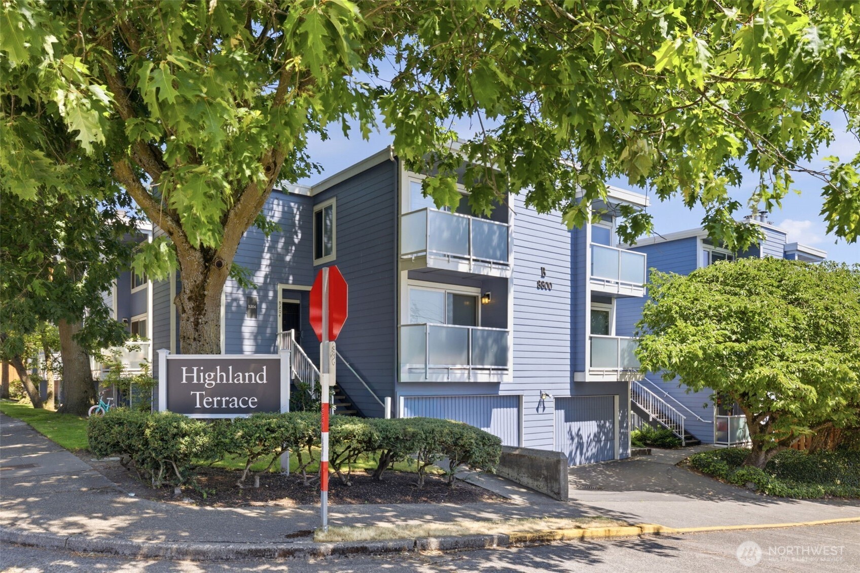 8800 20th Avenue NE #B202, Seattle, WA 98115, photo 2 of 36
