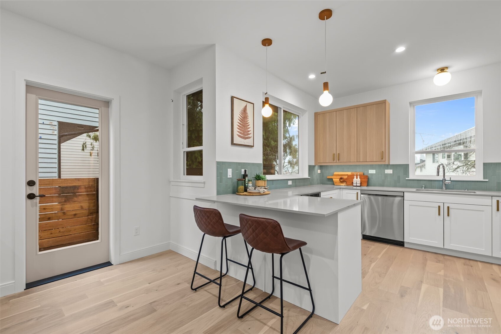 3538 S Dawson Street, Seattle, WA 98118, photo 5 of 28