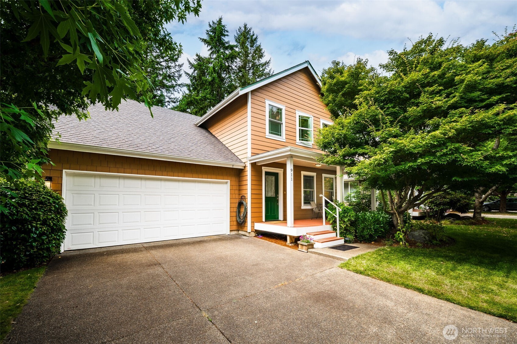911 Sarah Court NW