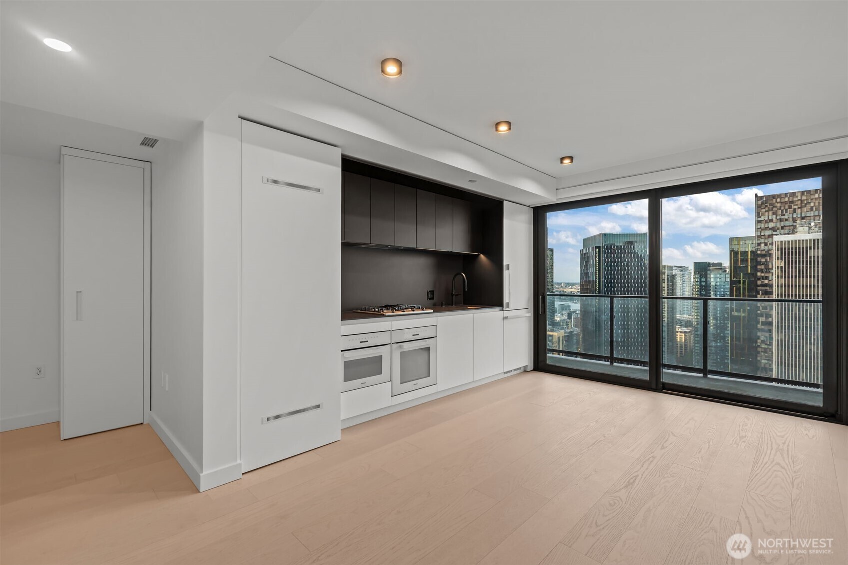 300 Virginia Street #3103, Seattle, WA 98101, photo 2 of 40