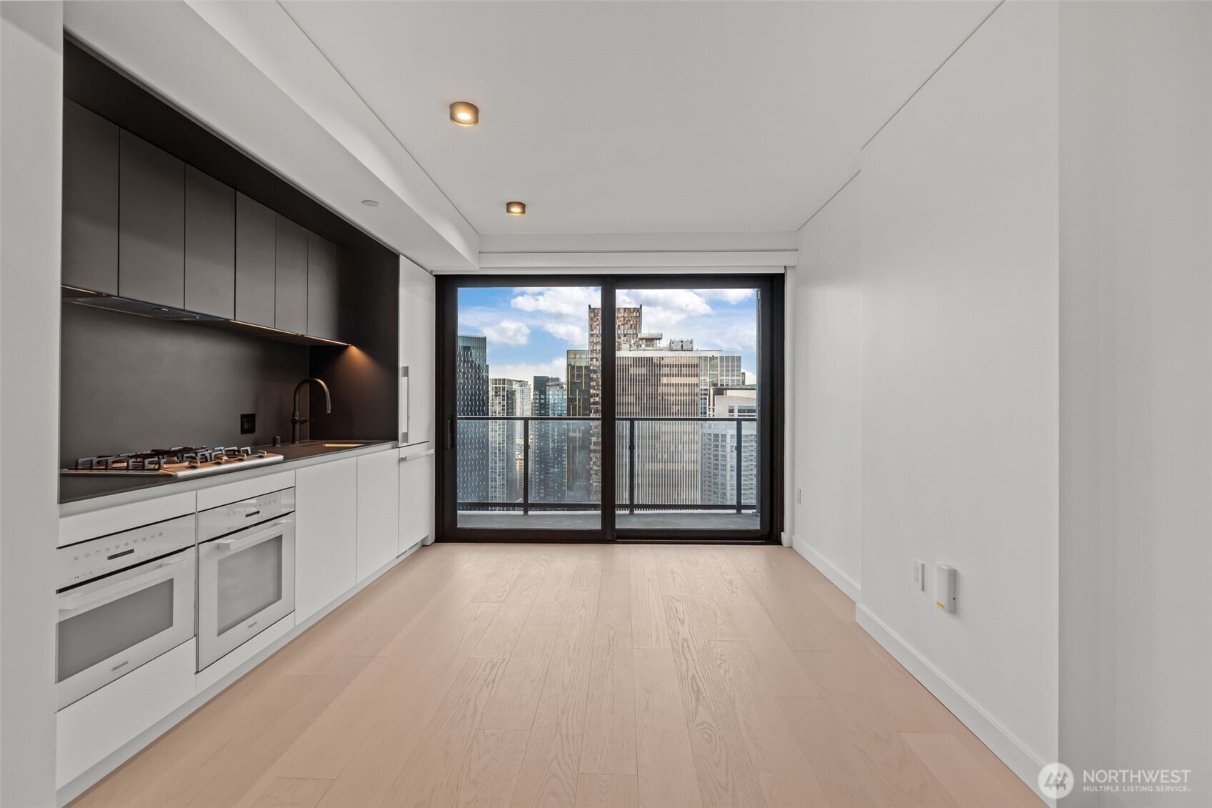300 Virginia Street #3103, Seattle, WA 98101, photo 3 of 40