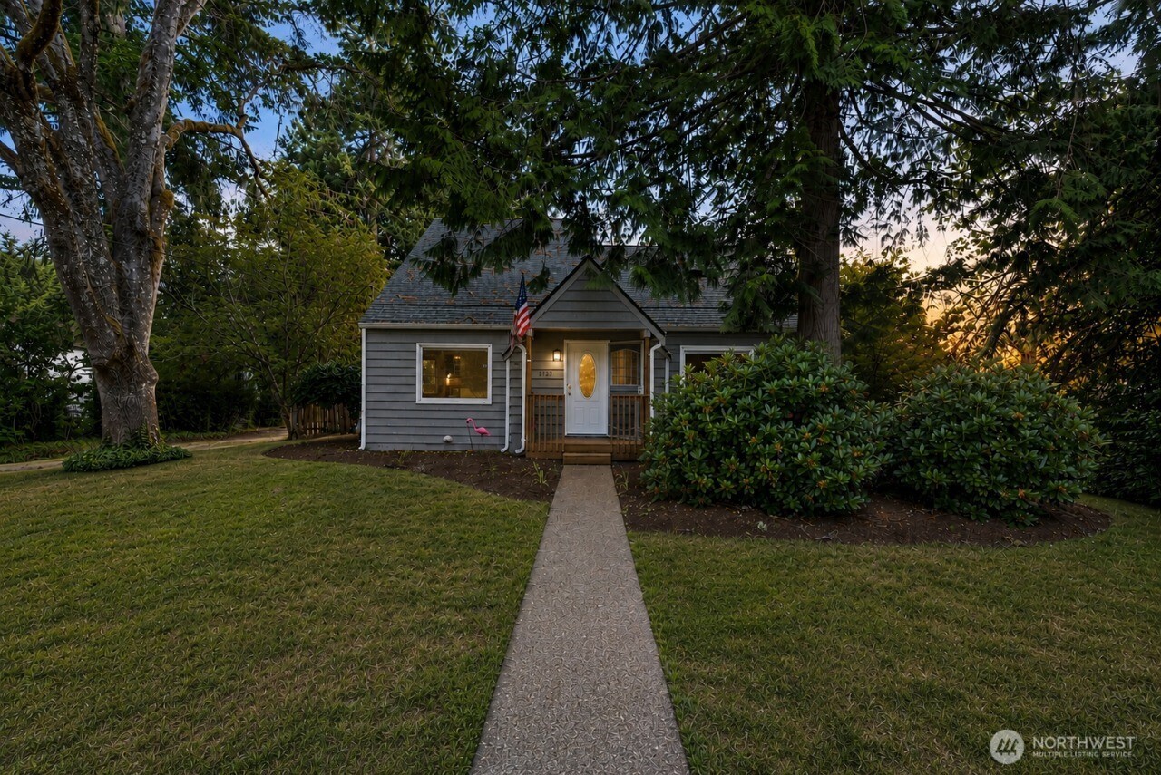 8123 Veterans Drive SW