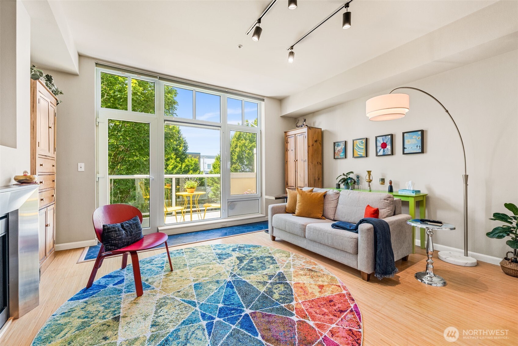17 W Mercer Street #206, Seattle, WA 98119, photo 2 of 36