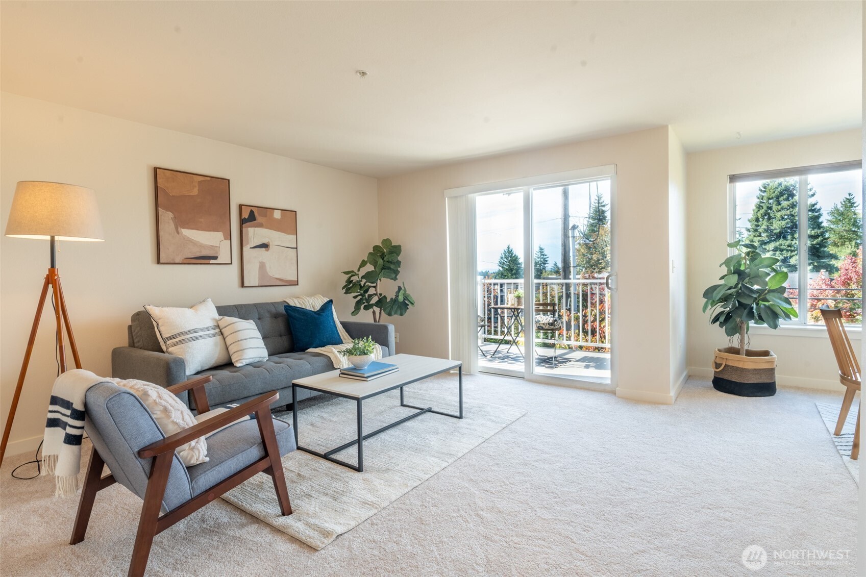 10744 Greenwood Avenue N #302, Seattle, WA 98133, photo 4 of 22