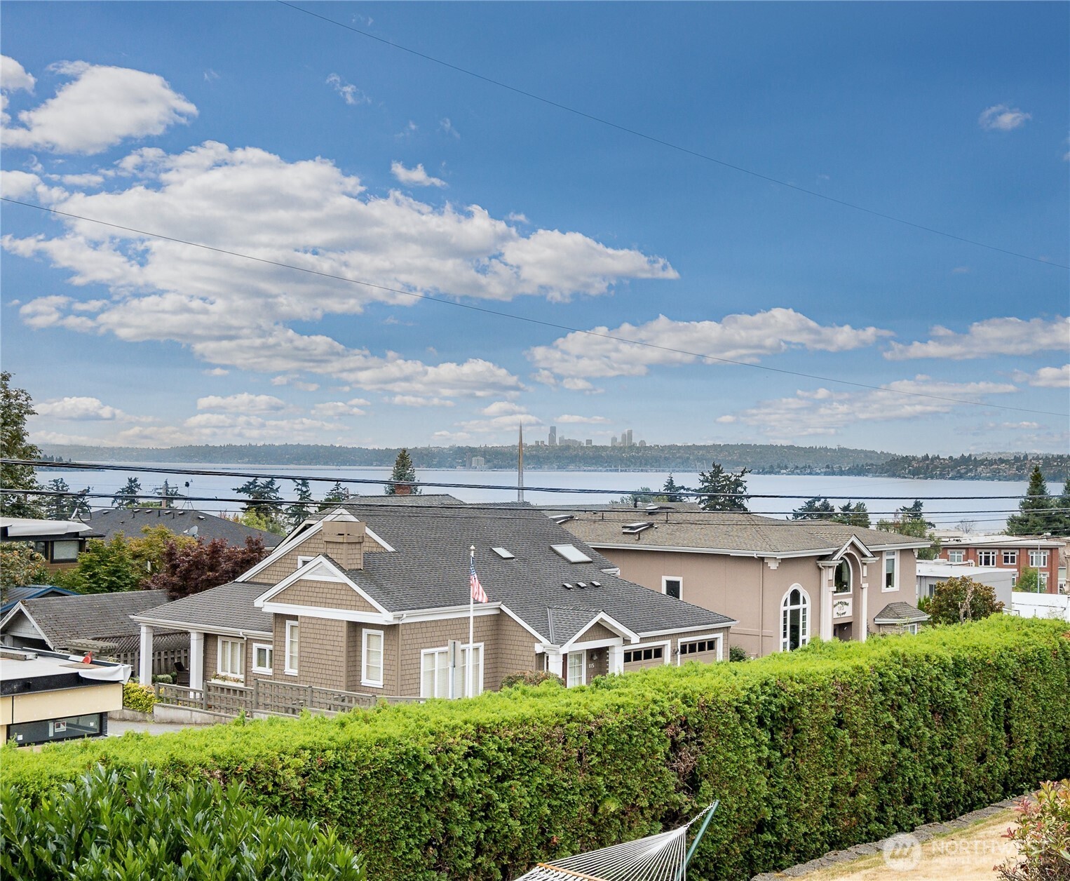 122 8th Avenue