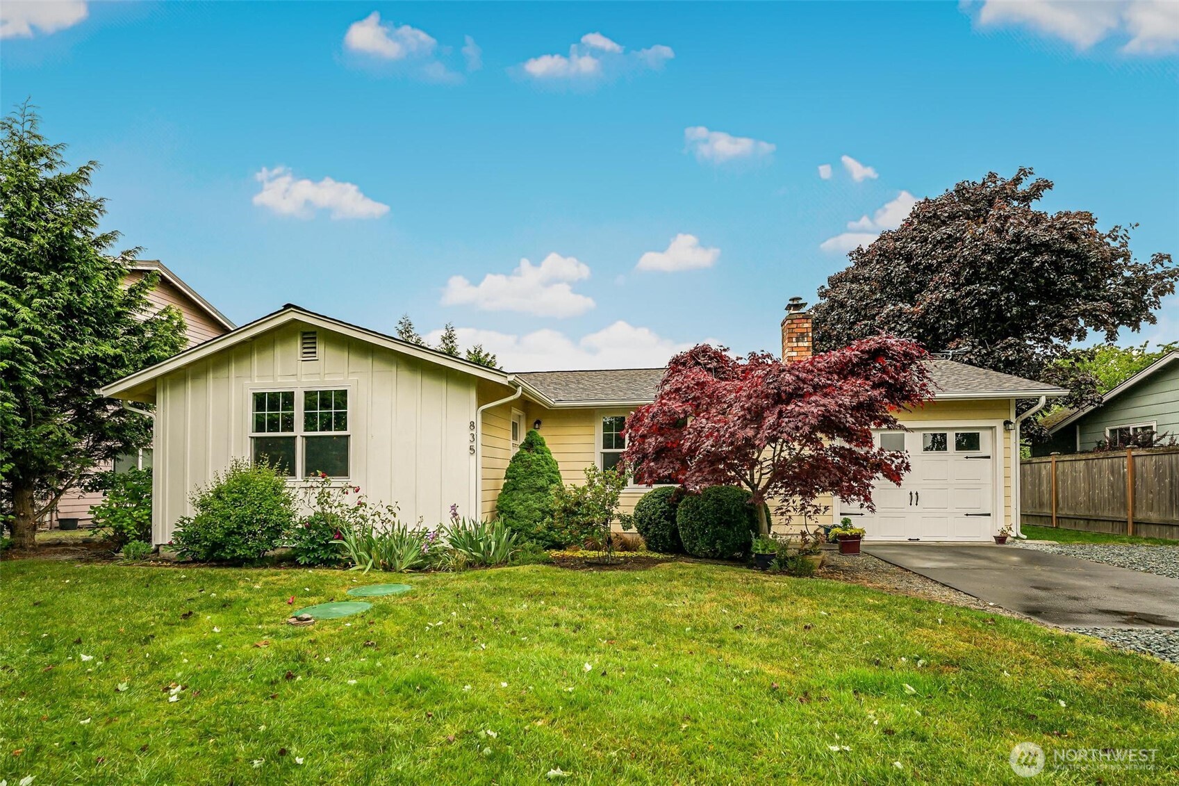 835 Livingston Bay Shore Drive