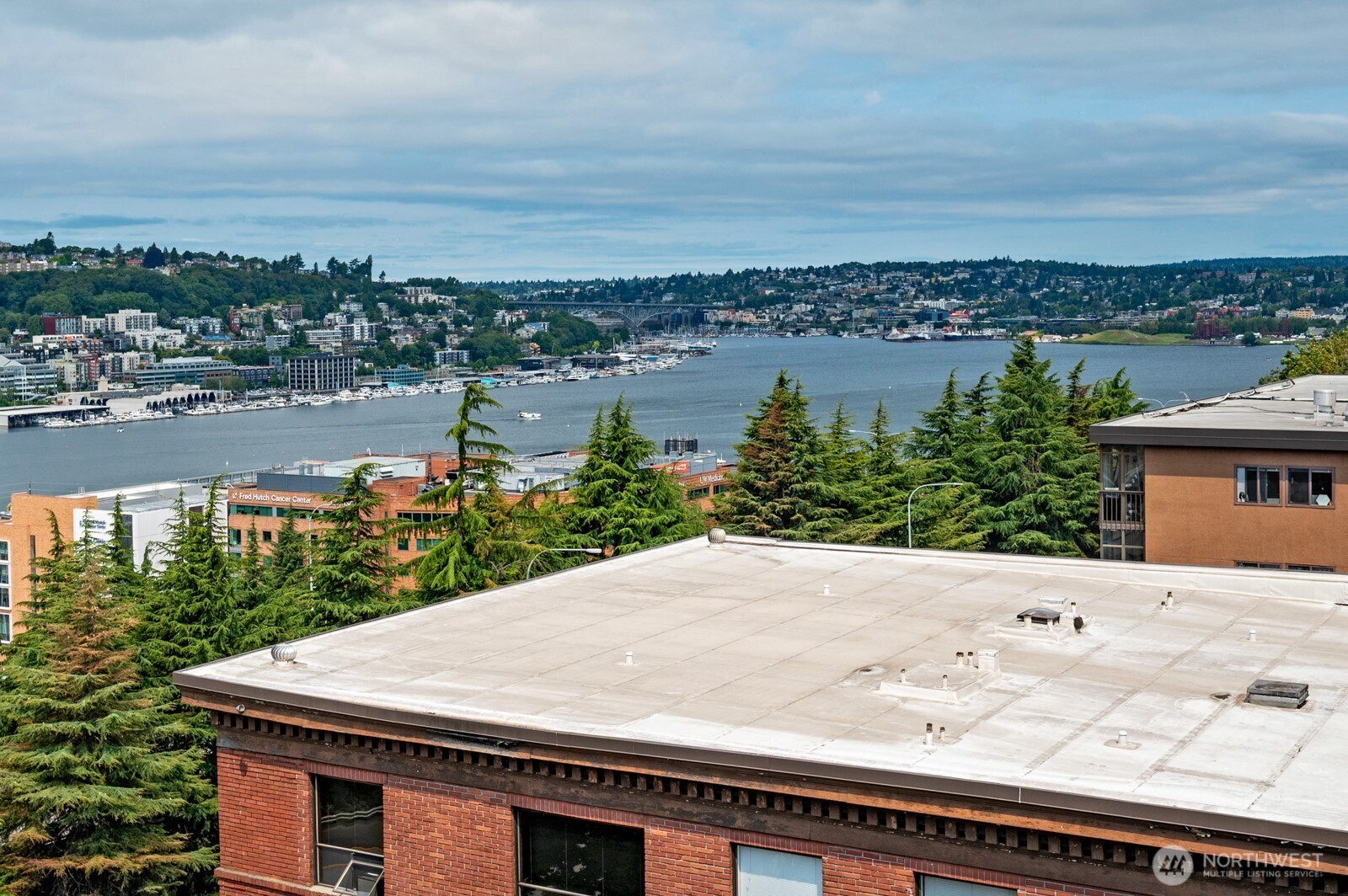 530 Melrose Avenue E #605, Seattle, WA 98102, photo 5 of 37