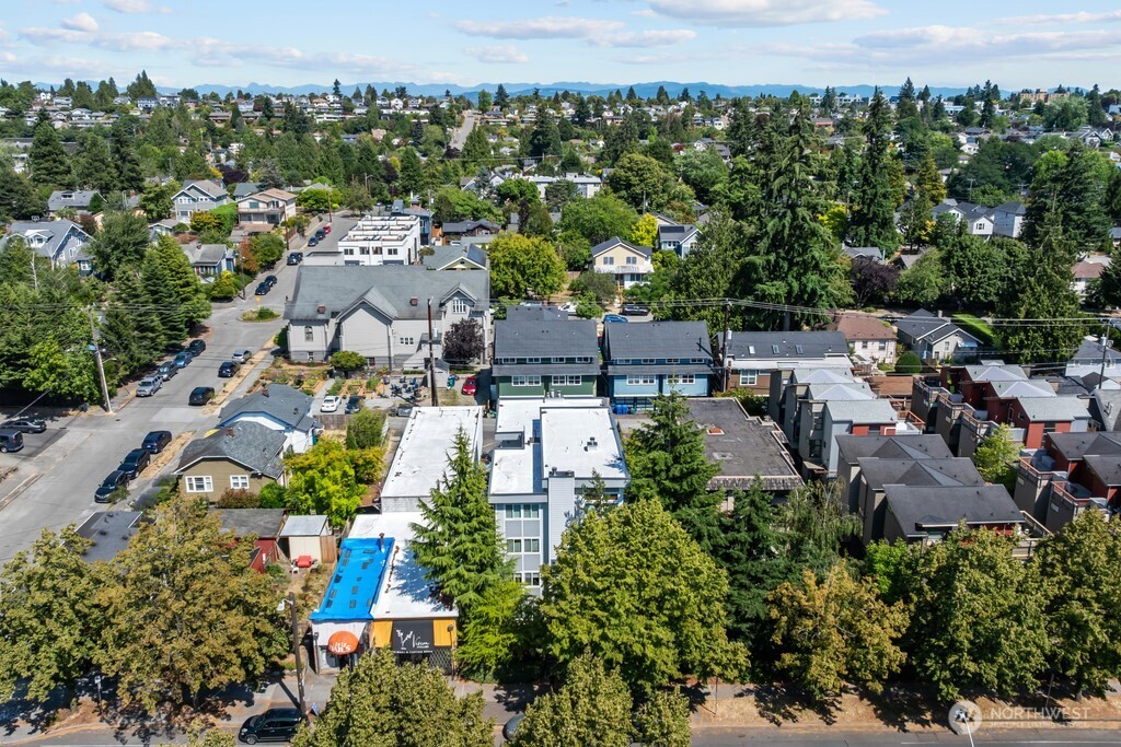 5912 California Avenue SW #201, Seattle, WA 98136, photo 4 of 35