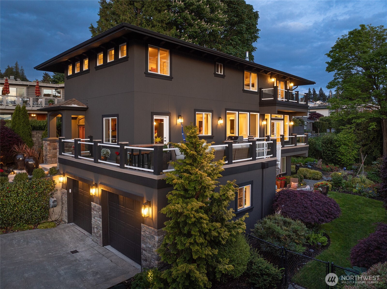 816 Walnut Street
