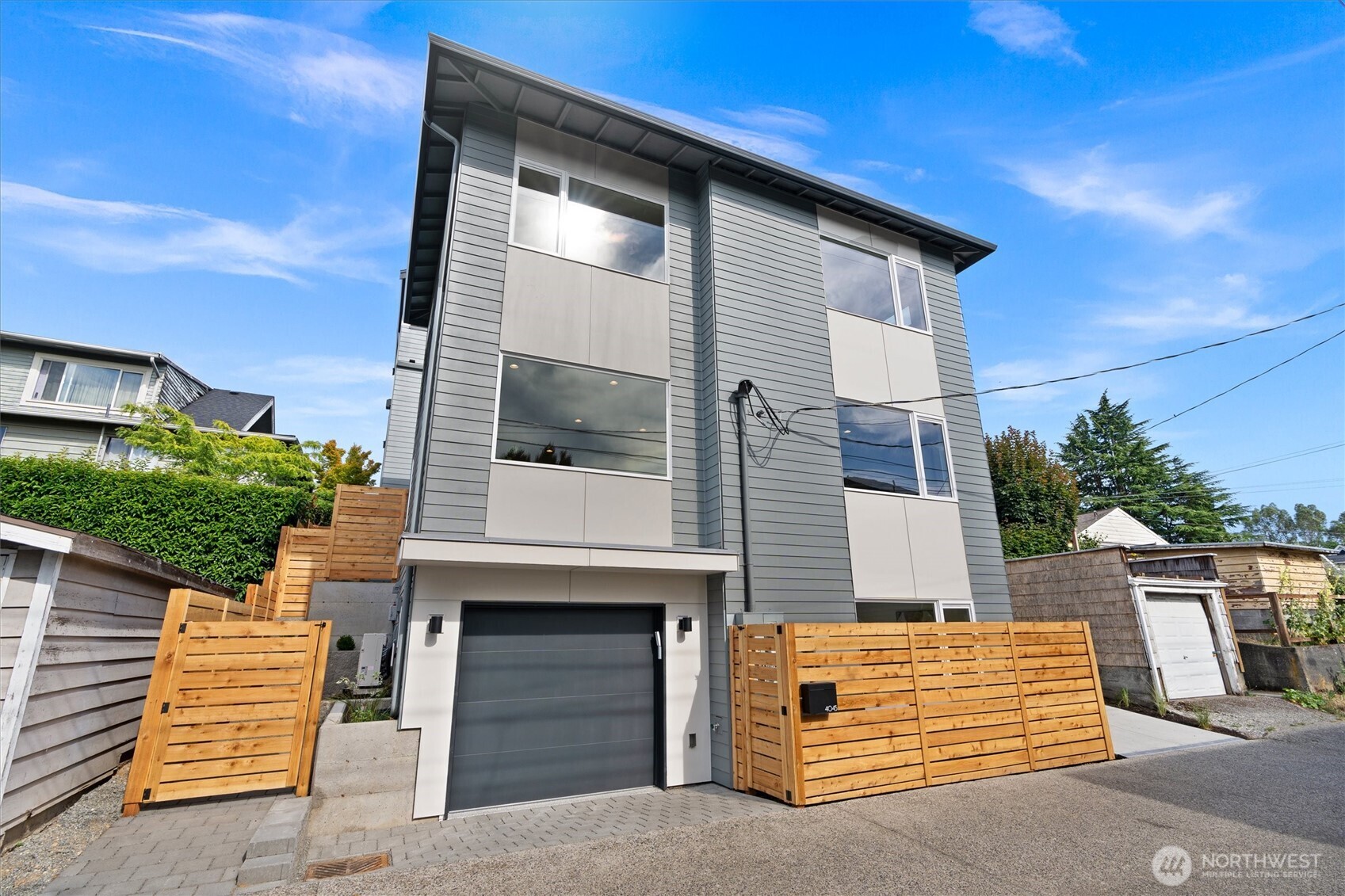 4045 44th Avenue SW