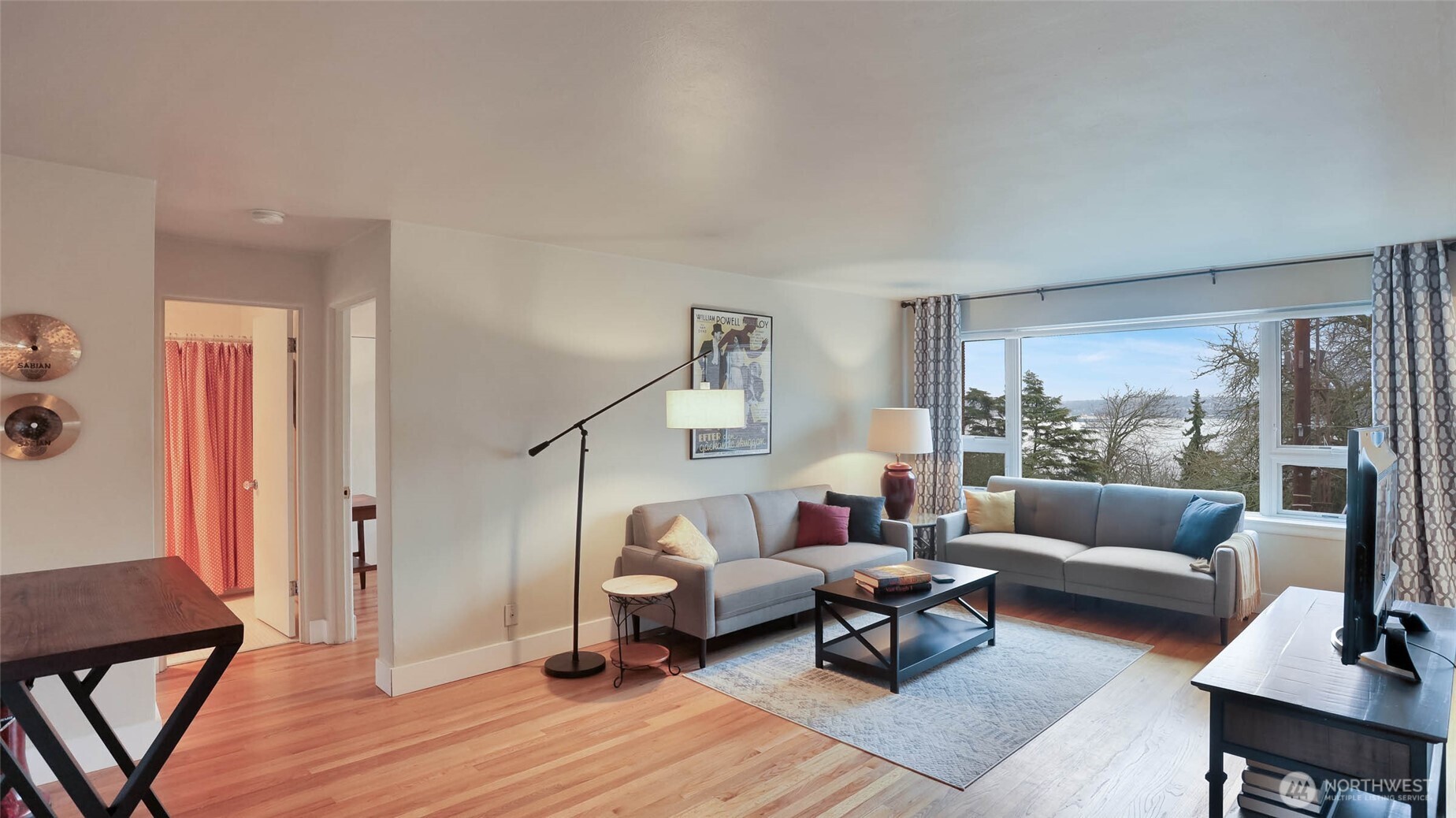 530 W Olympic Place #304, Seattle, WA 98119, photo 3 of 15
