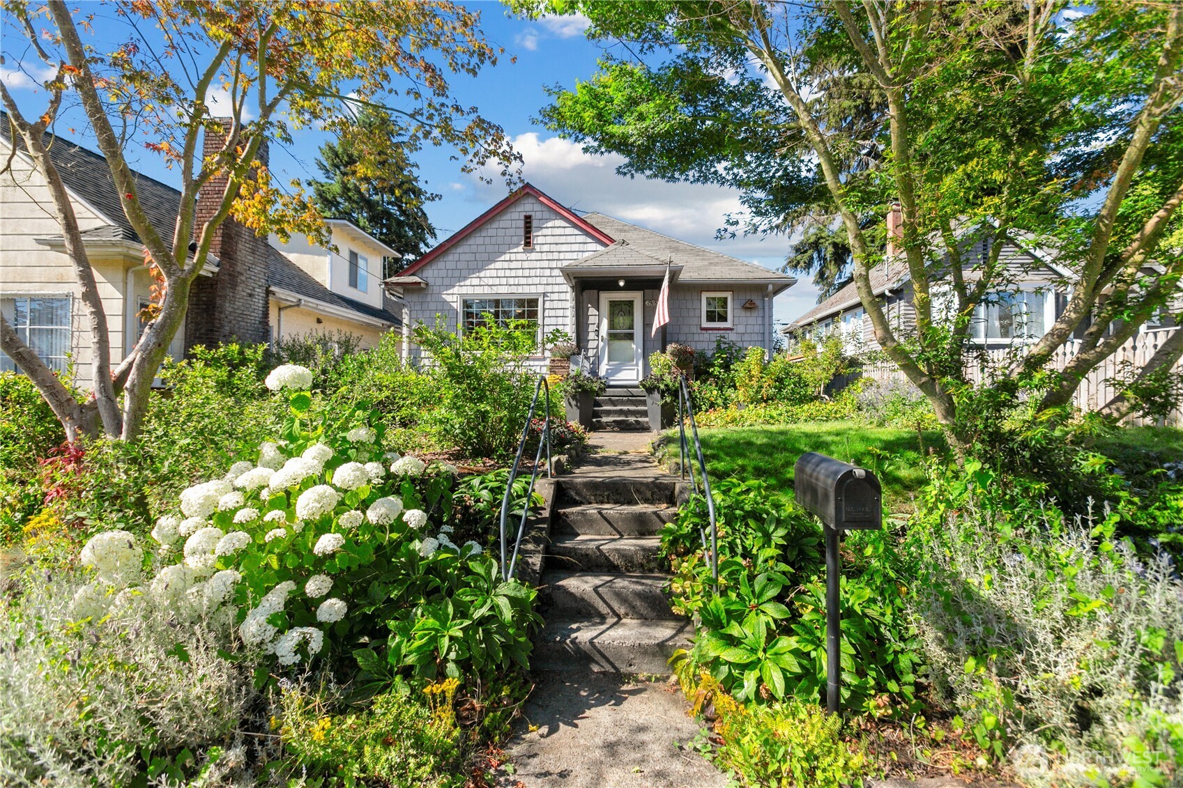 1918 Gregory Way